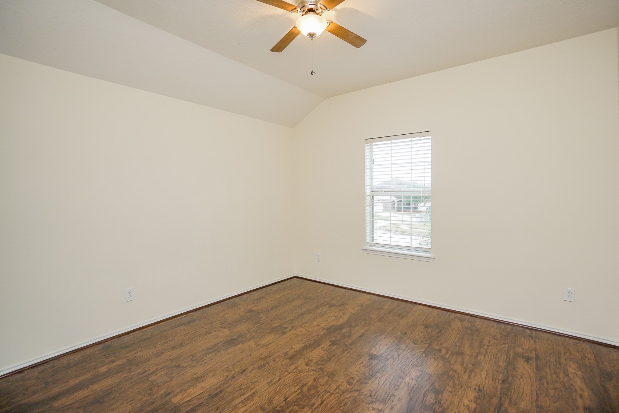 1323 Colonial Manor Drive Property Photo 19