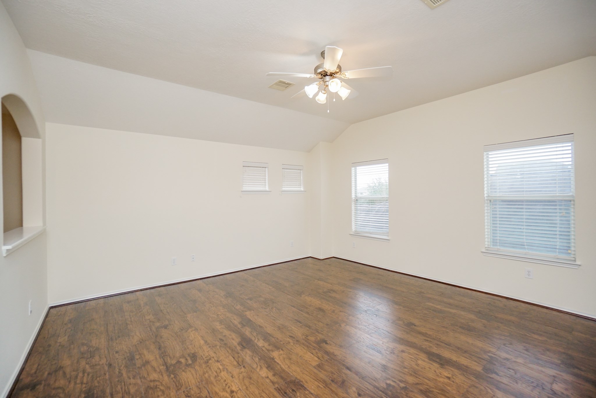 1323 Colonial Manor Drive Property Photo 23