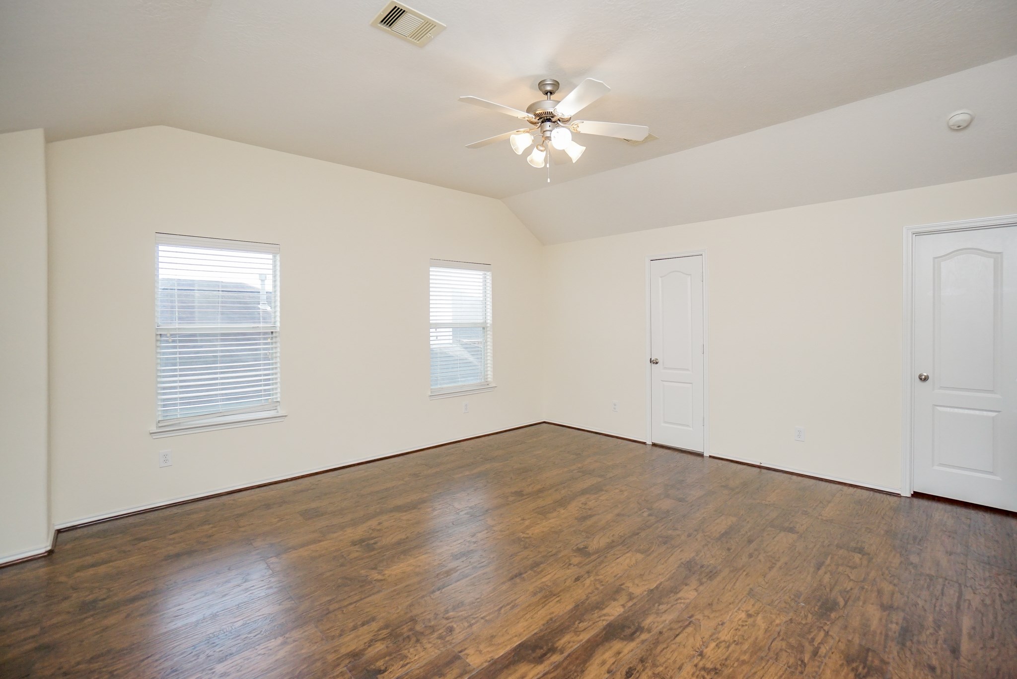 1323 Colonial Manor Drive Property Photo 24