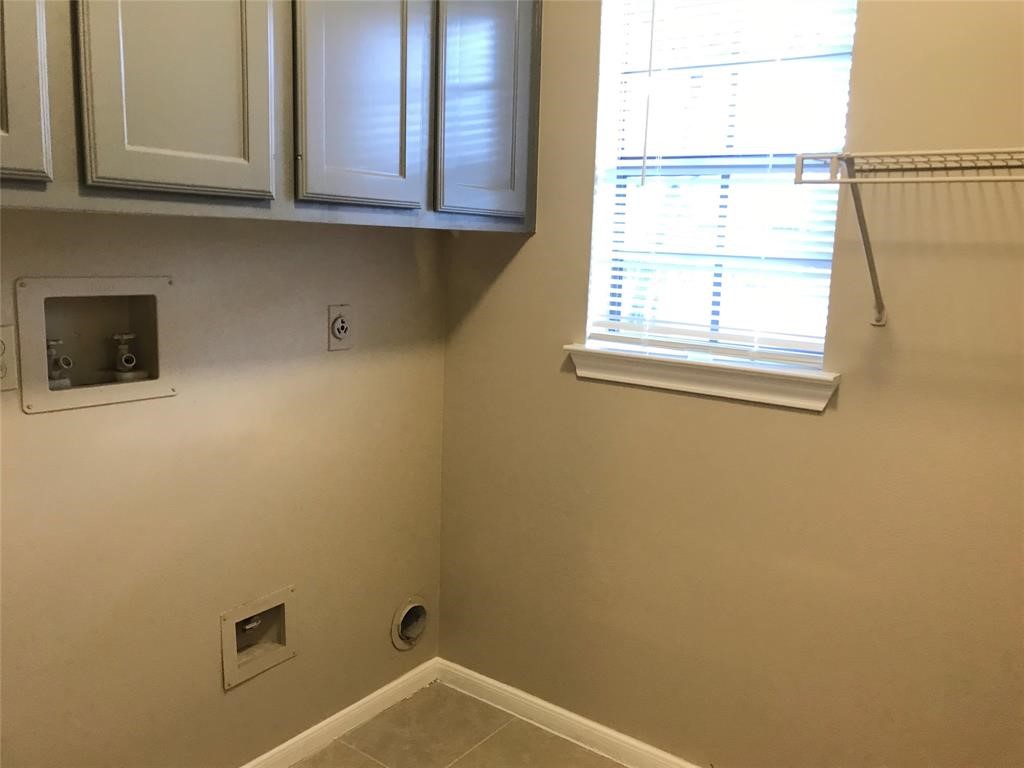 835 Prairie Brook Court Property Photo 15