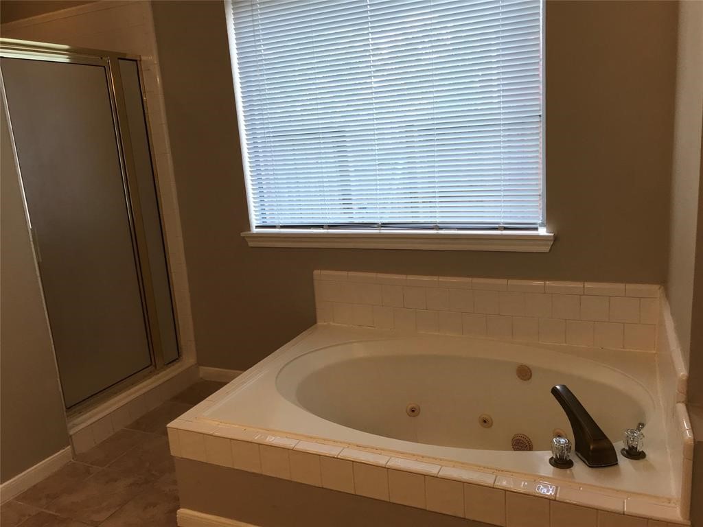 835 Prairie Brook Court Property Photo 19