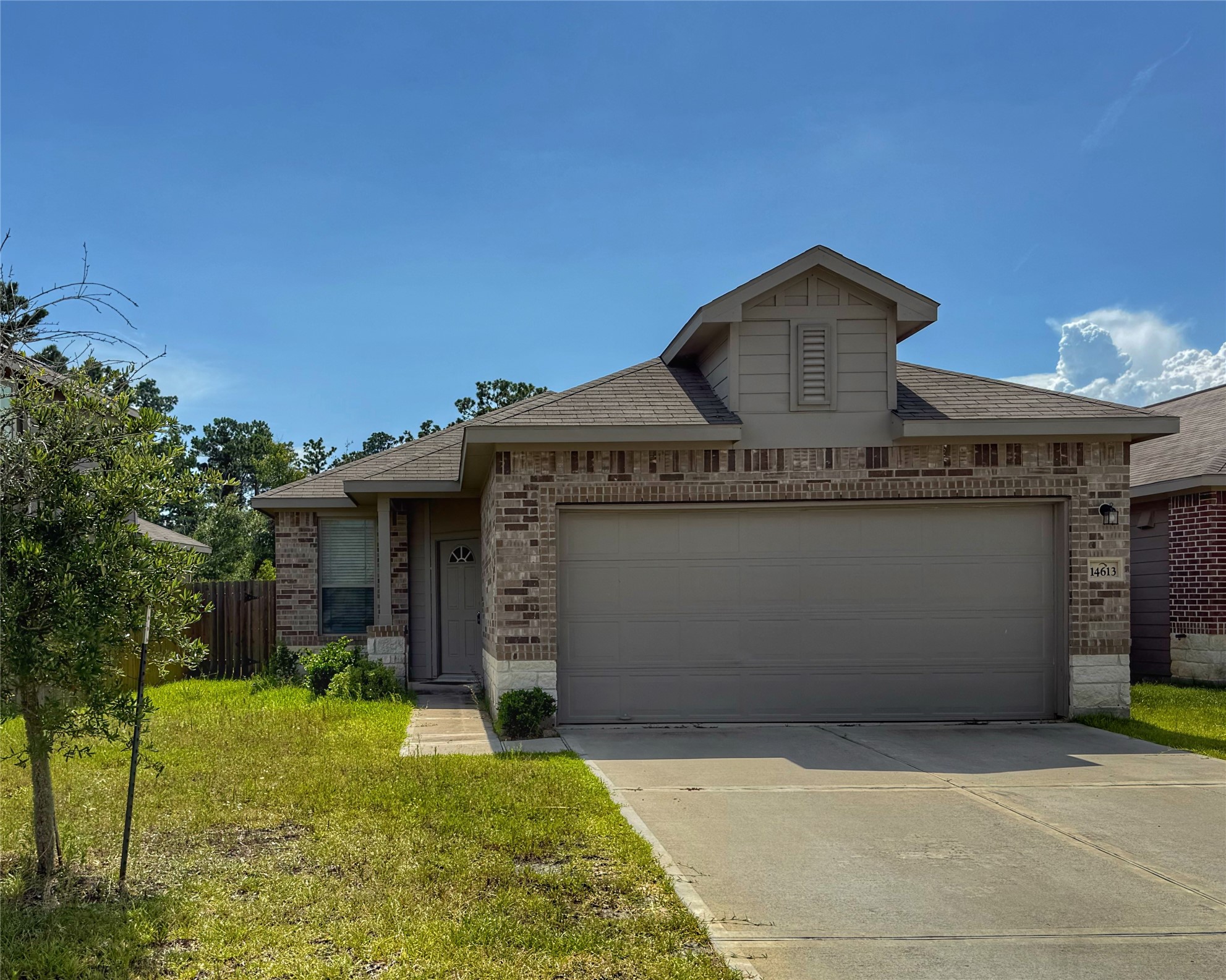 14613 E Pine Heart Drive Property Photo 1