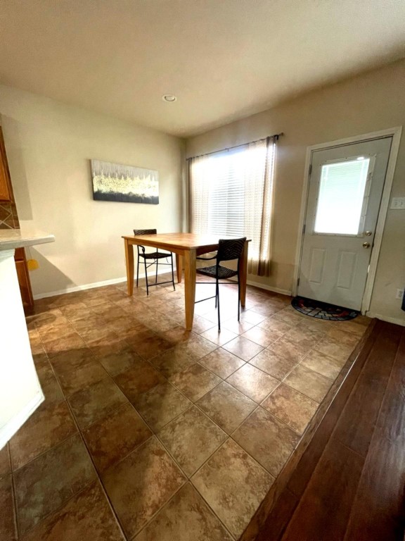931 N Sky Drive Property Photo 4