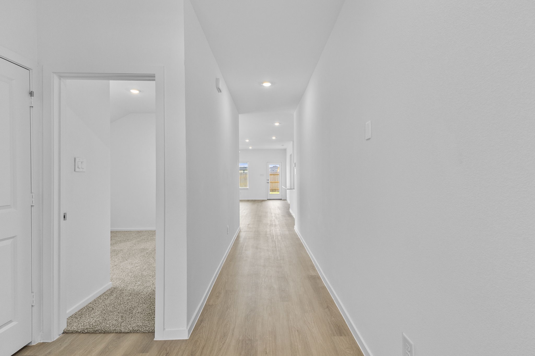 4072 Sun Burst Drive Property Photo 4