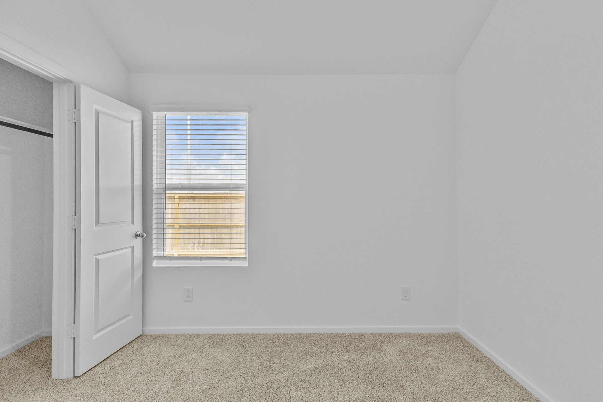 4072 Sun Burst Drive Property Photo 7