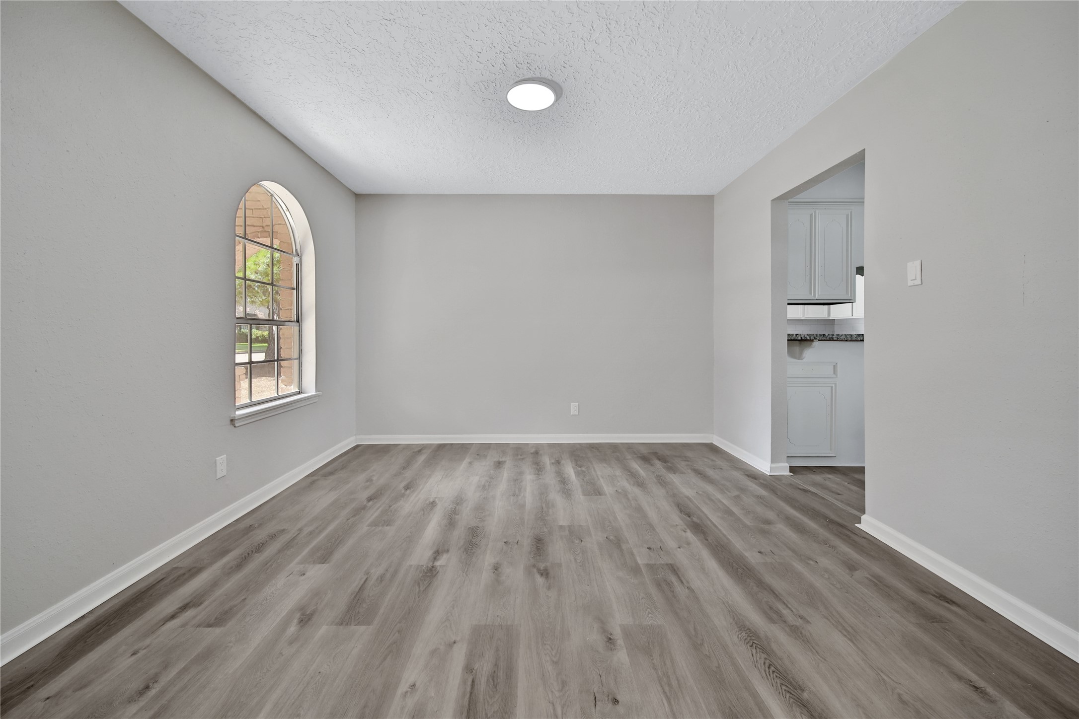 13426 Balcrest Drive Property Photo 4