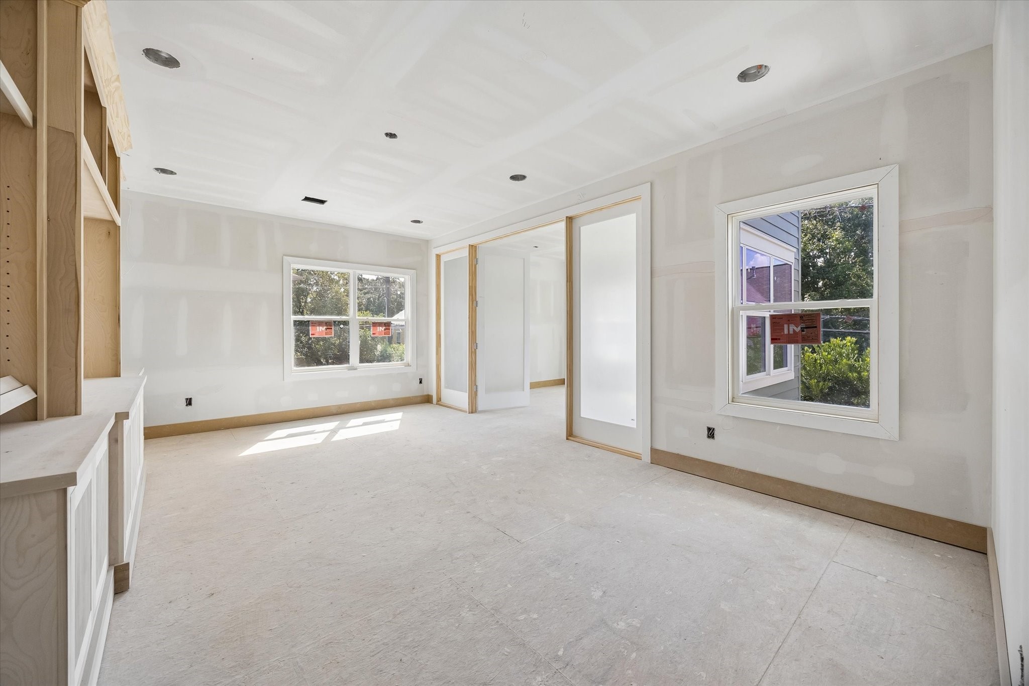 955 W 42nd Street Property Photo 12