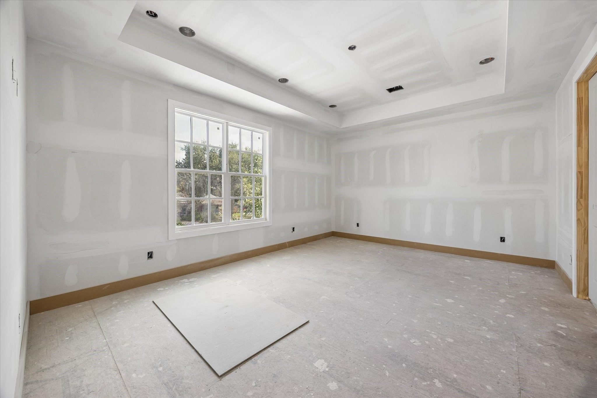 955 W 42nd Street Property Photo 14