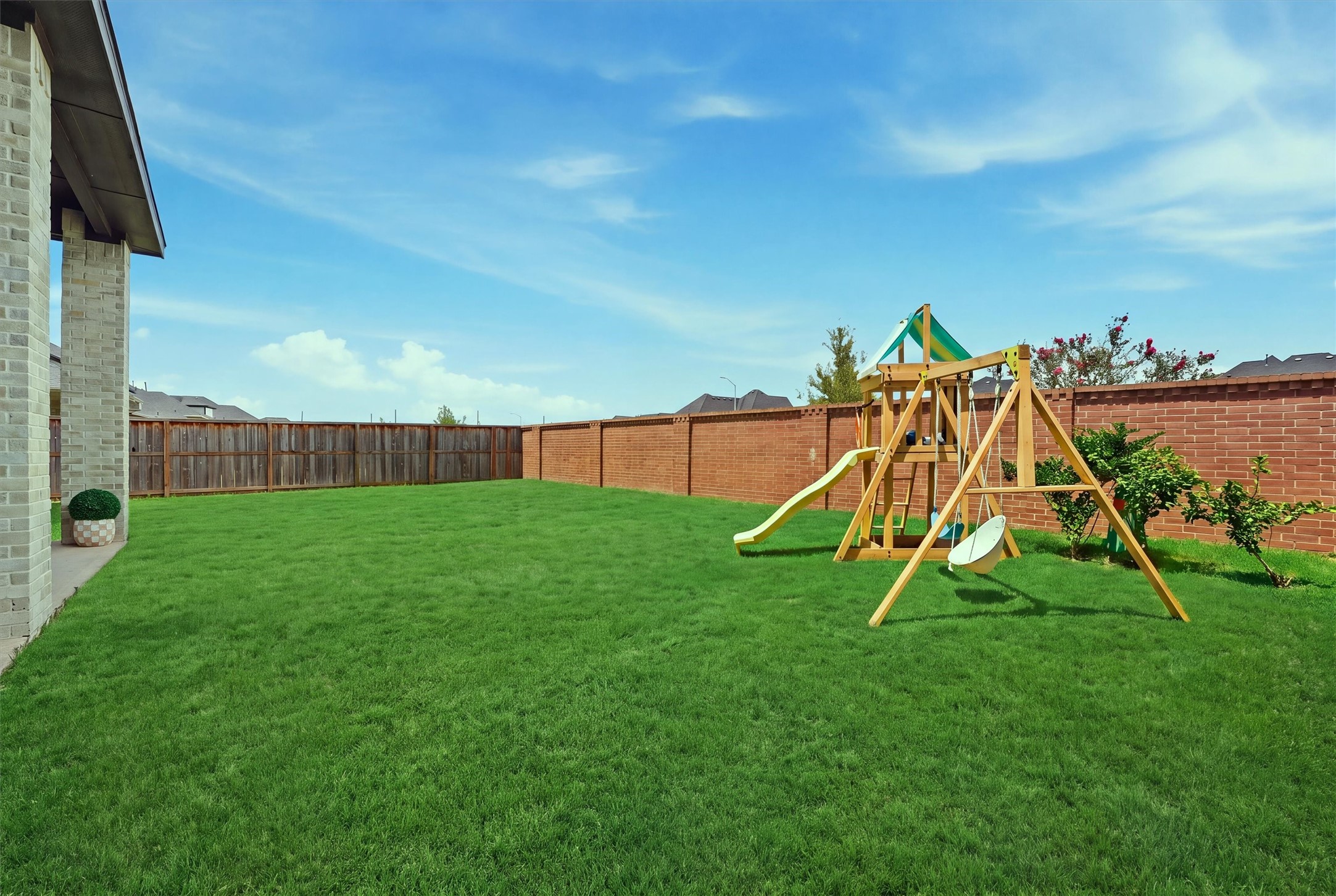 20222 Palomar Pointe Drive Property Photo 24