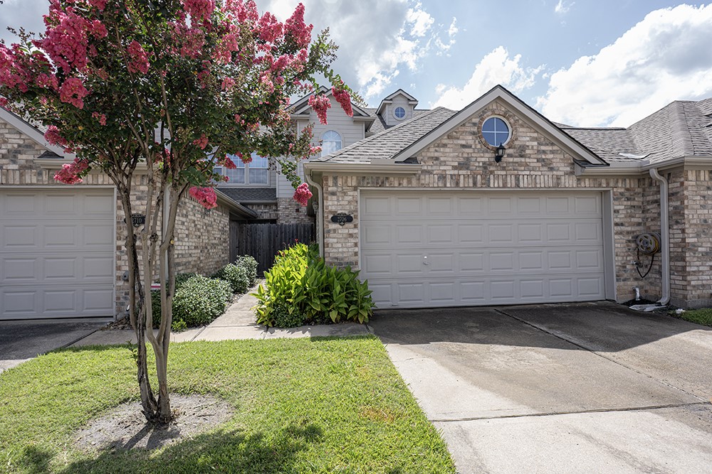 2706 Windy Thicket Lane Property Photo 1
