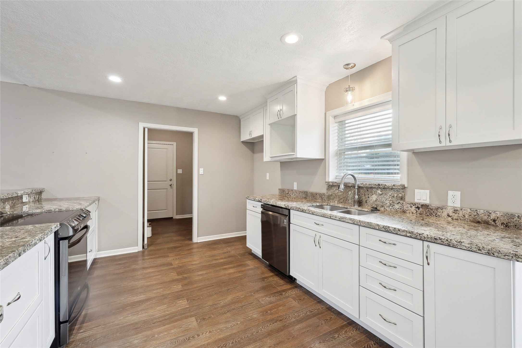 12880 Tanoak Drive Property Photo 14