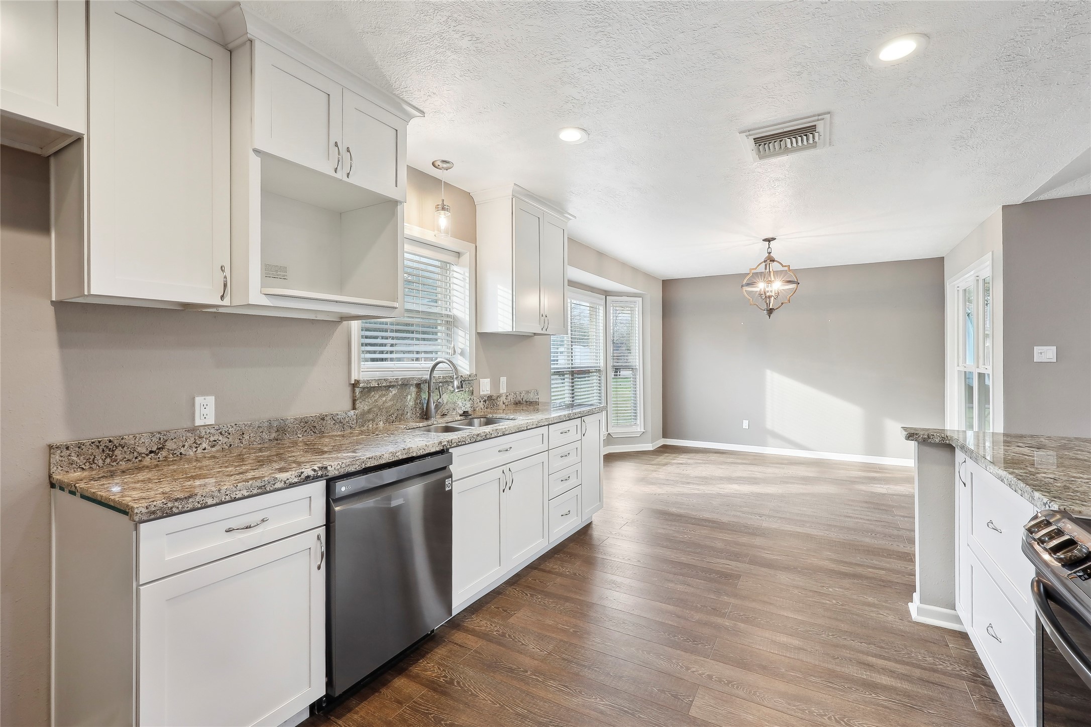 12880 Tanoak Drive Property Photo 15