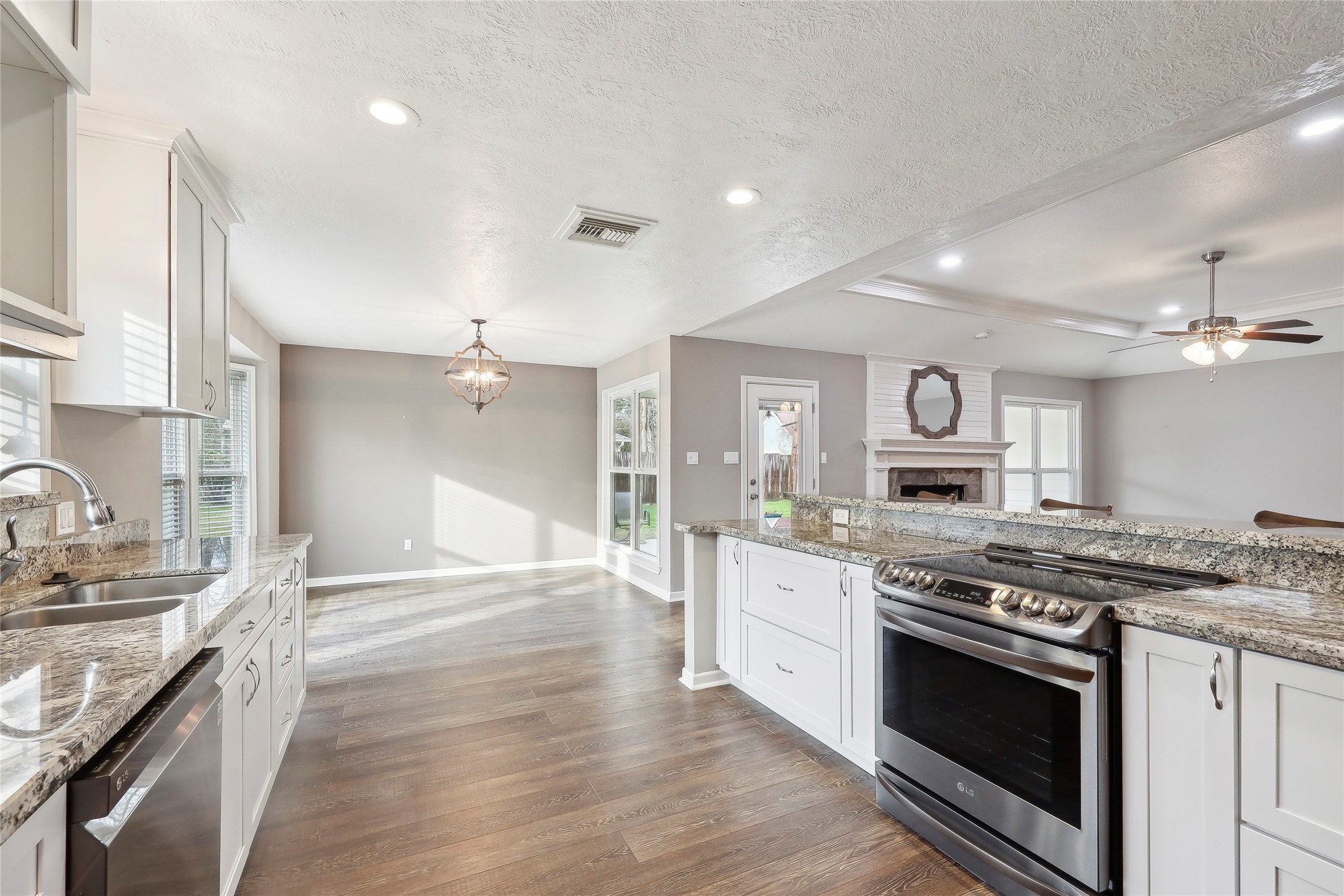 12880 Tanoak Drive Property Photo 16