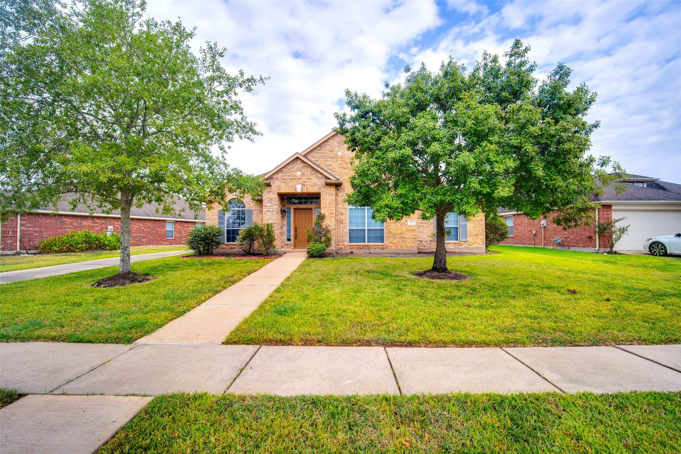 9323 Hillhaven Court Property Photo 3