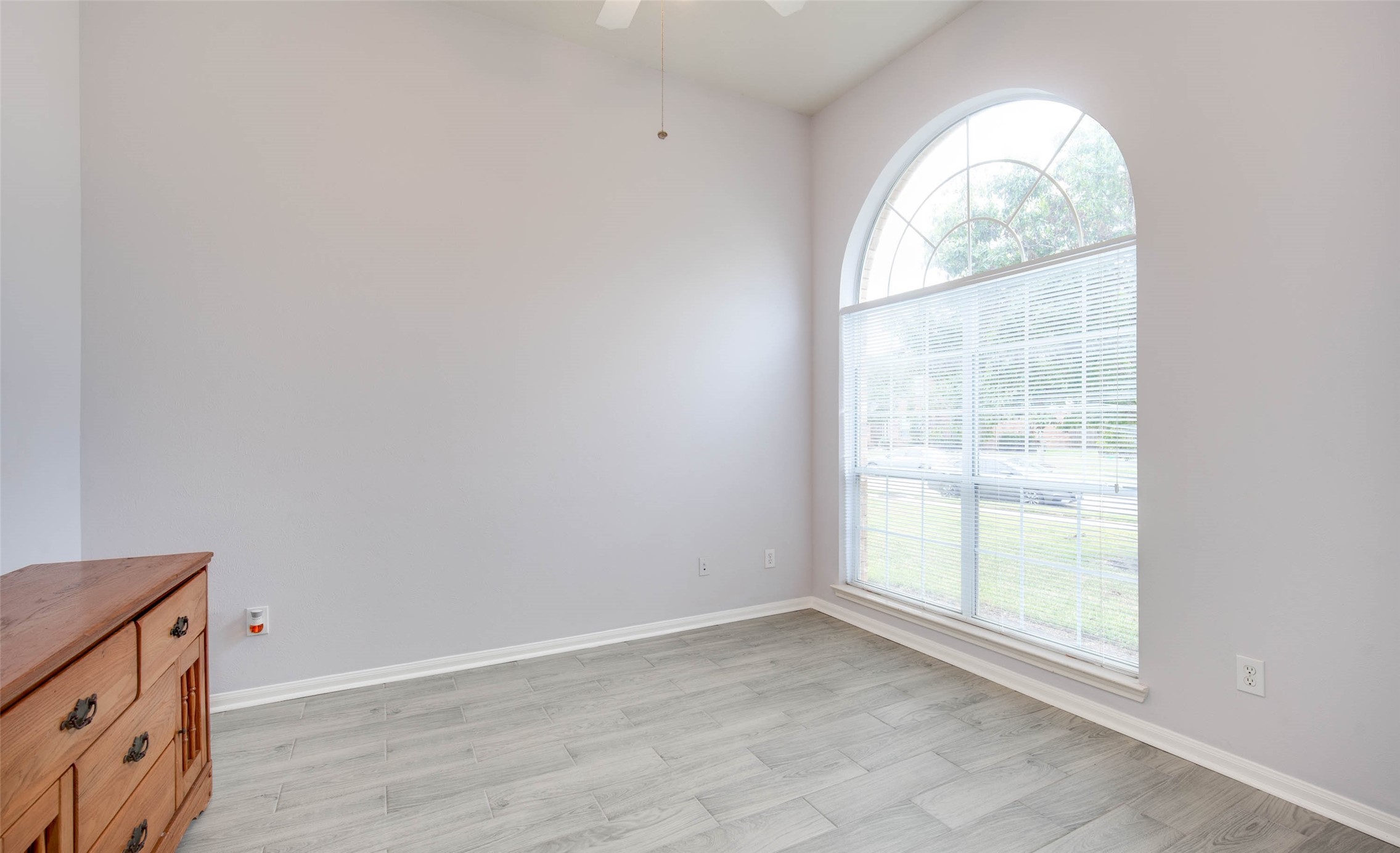 9323 Hillhaven Court Property Photo 8