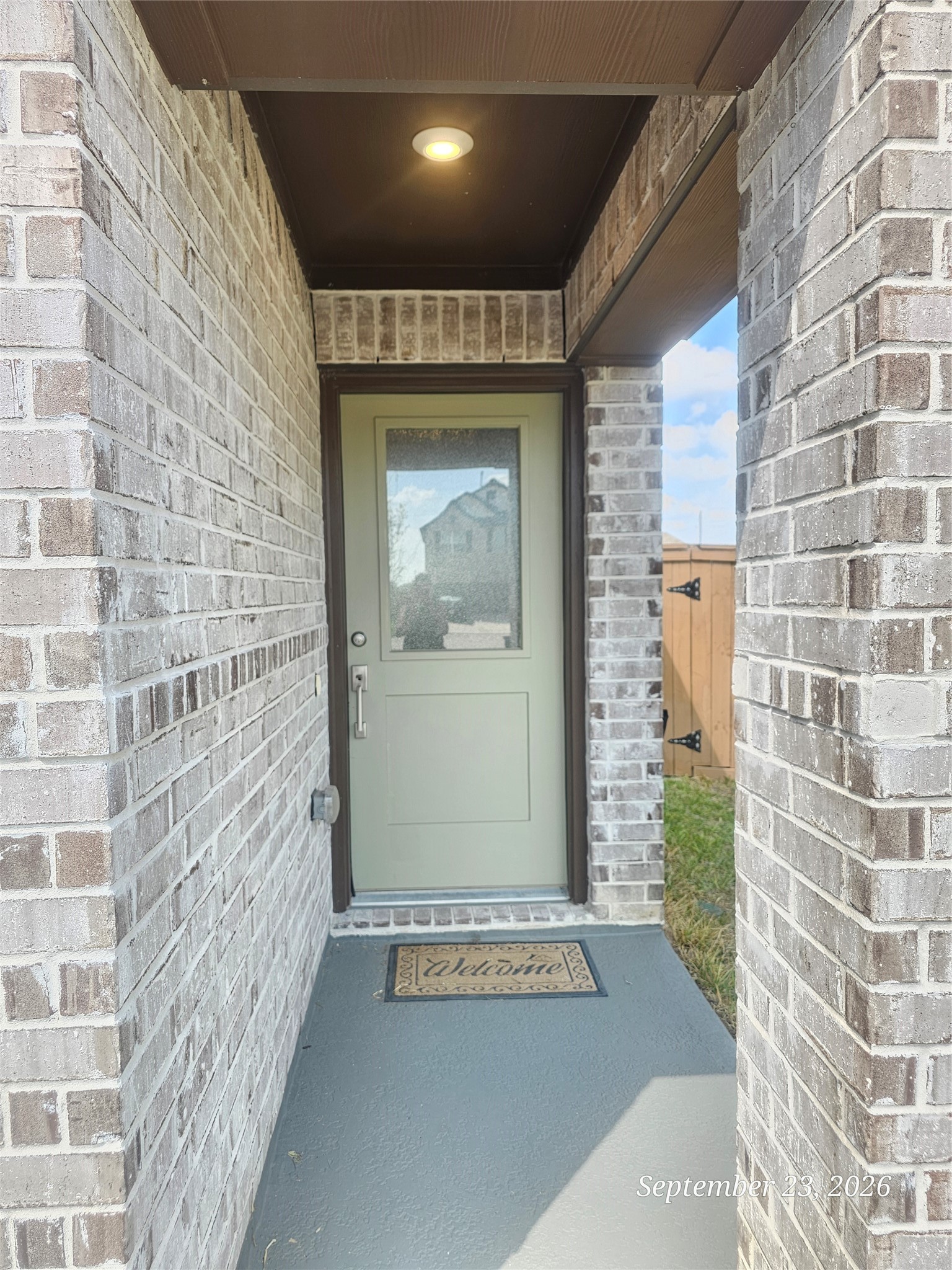 21614 Wave Hollow Drive Property Photo 2