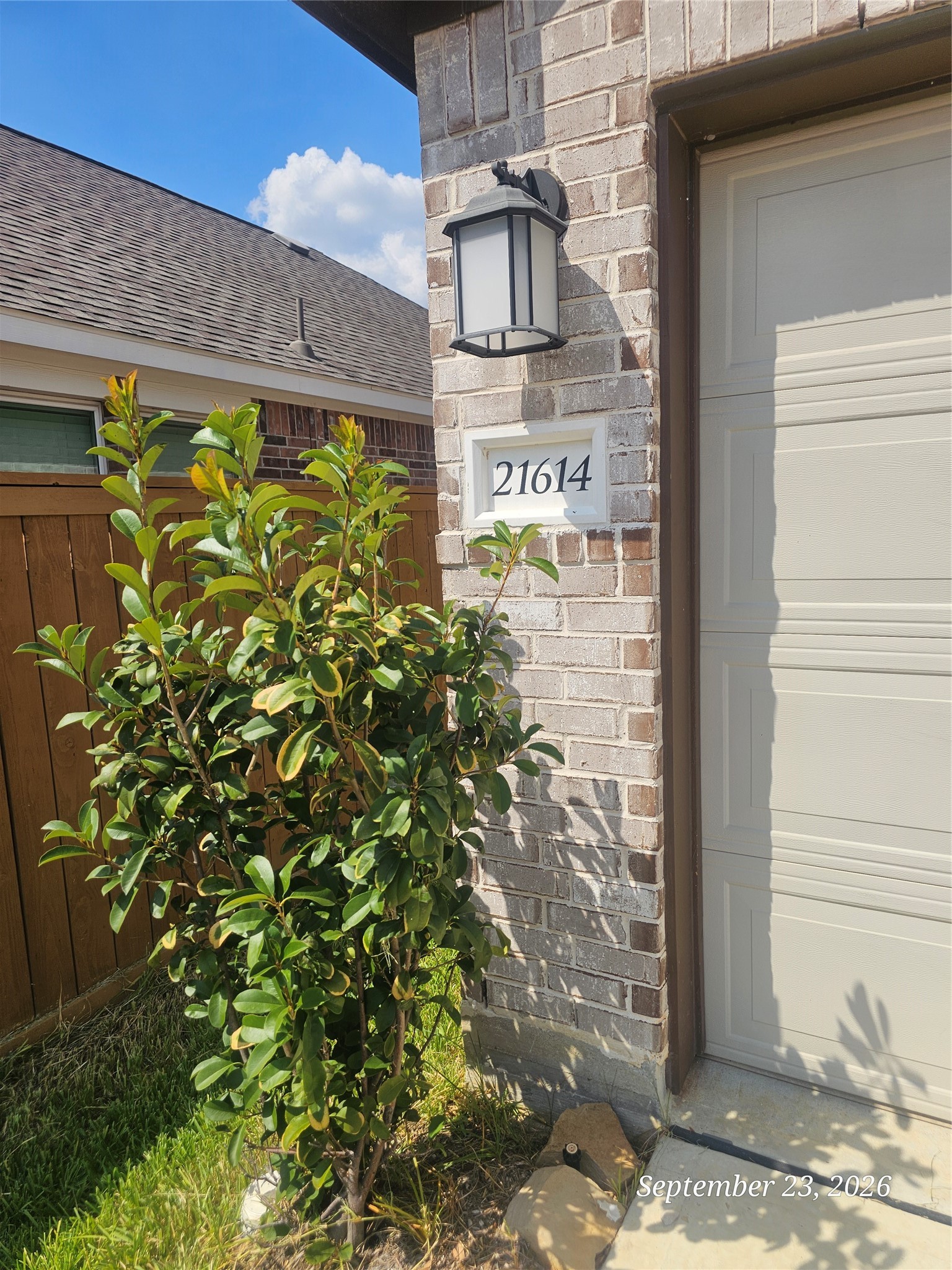 21614 Wave Hollow Drive Property Photo 3