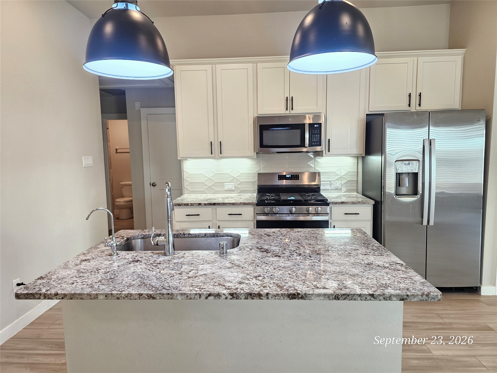 21614 Wave Hollow Drive Property Photo 6