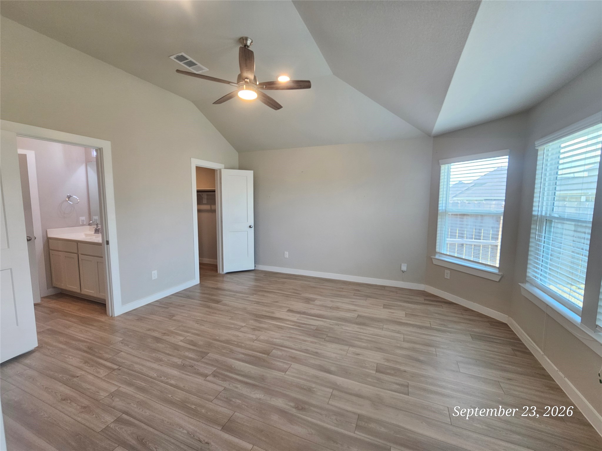21614 Wave Hollow Drive Property Photo 12