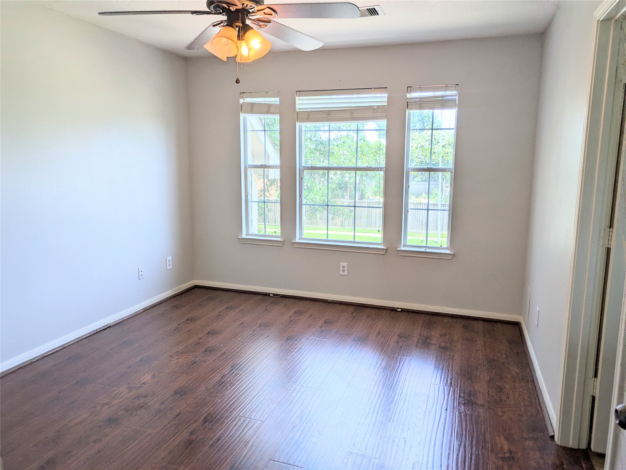 2716 Park Falls Drive Property Photo 15