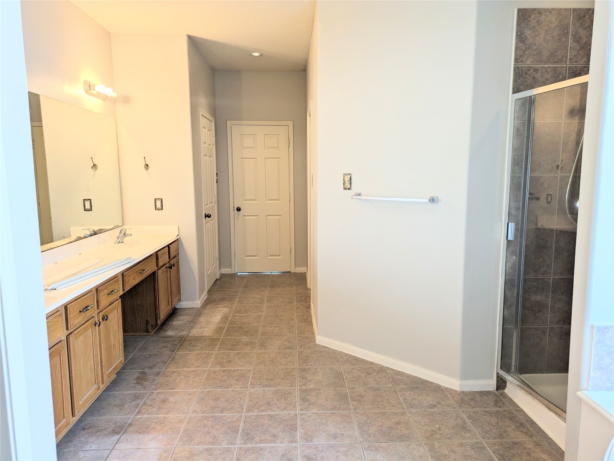 2716 Park Falls Drive Property Photo 16