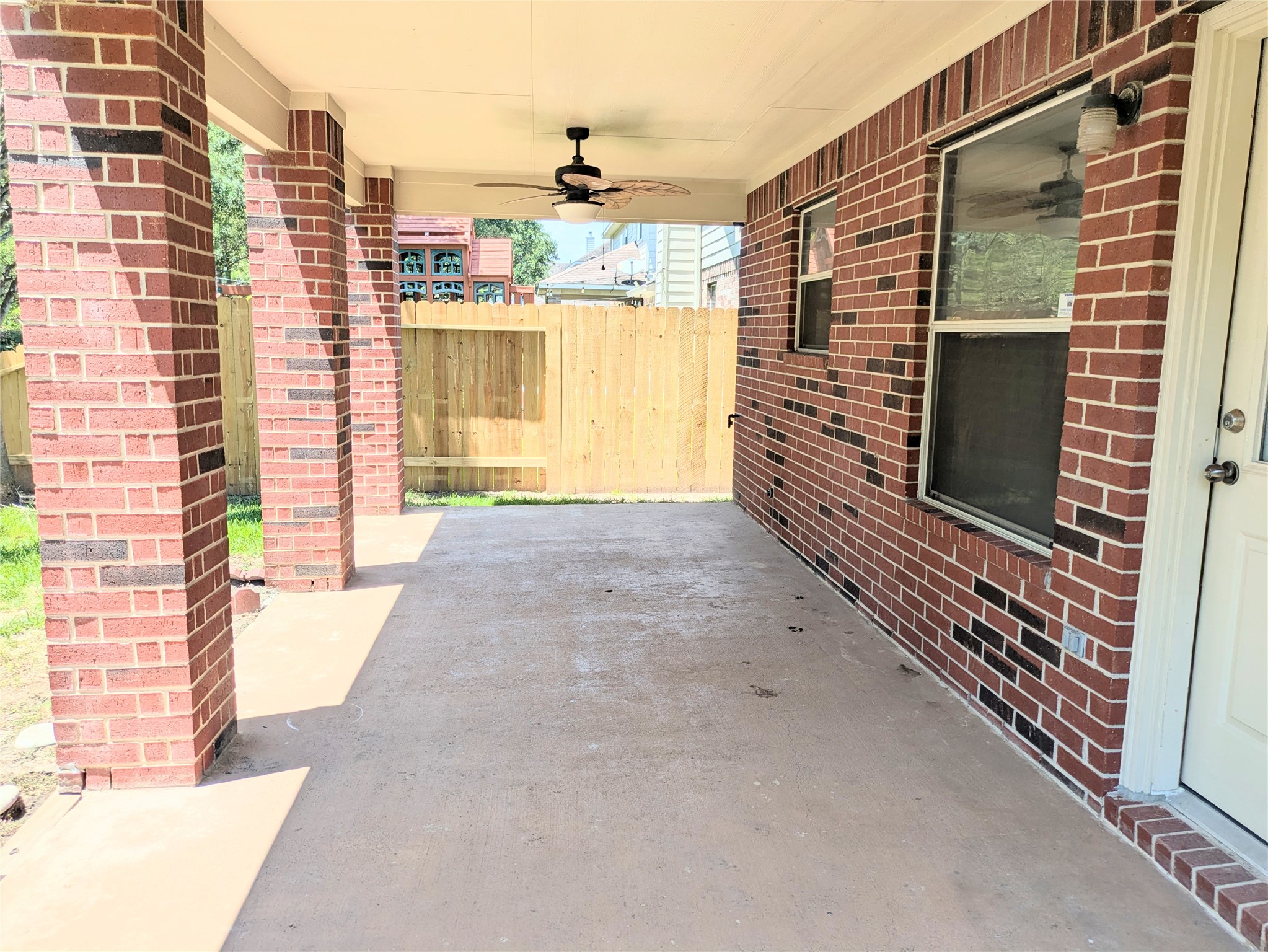 2716 Park Falls Drive Property Photo 18