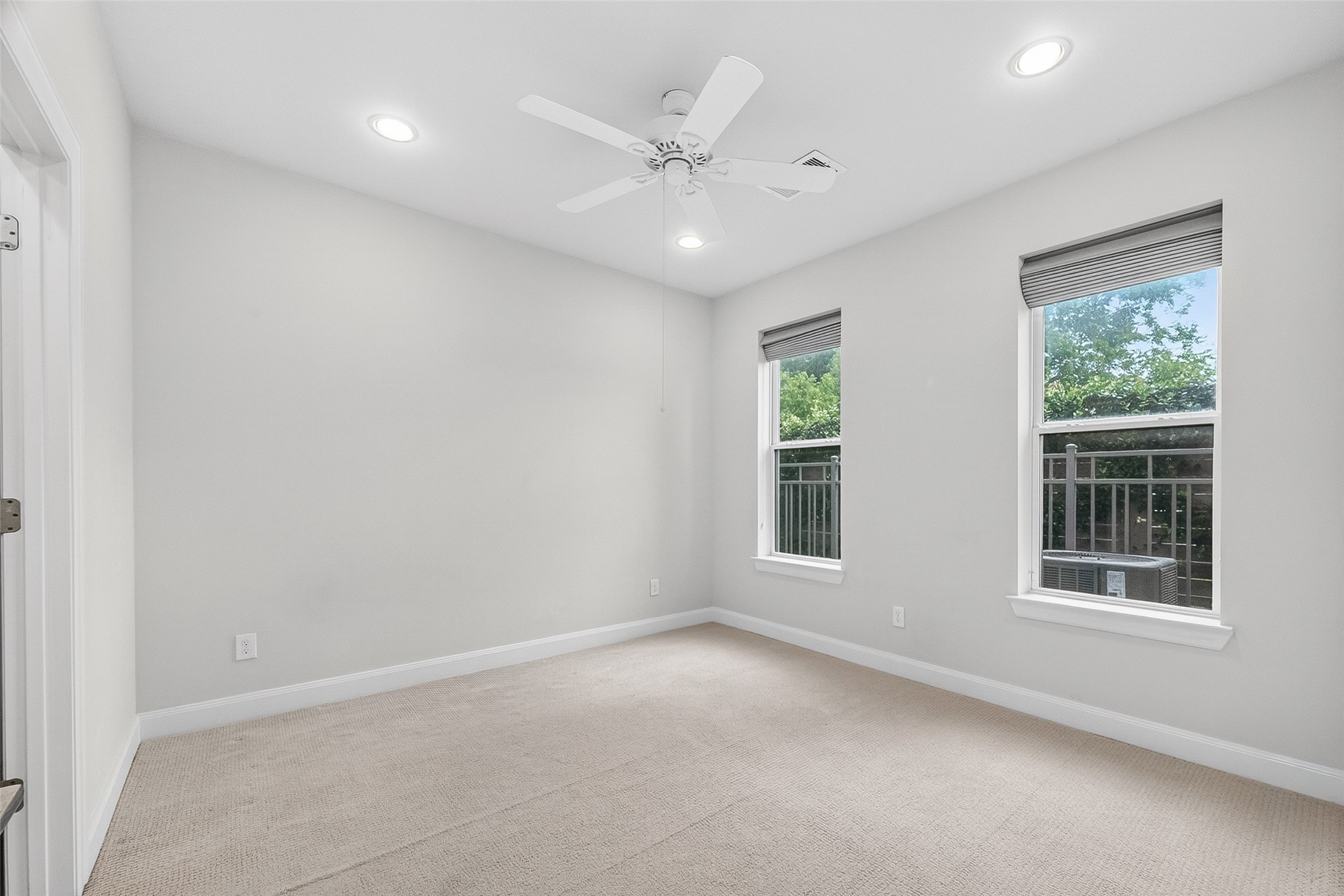 3127 Leeland Street Property Photo 8