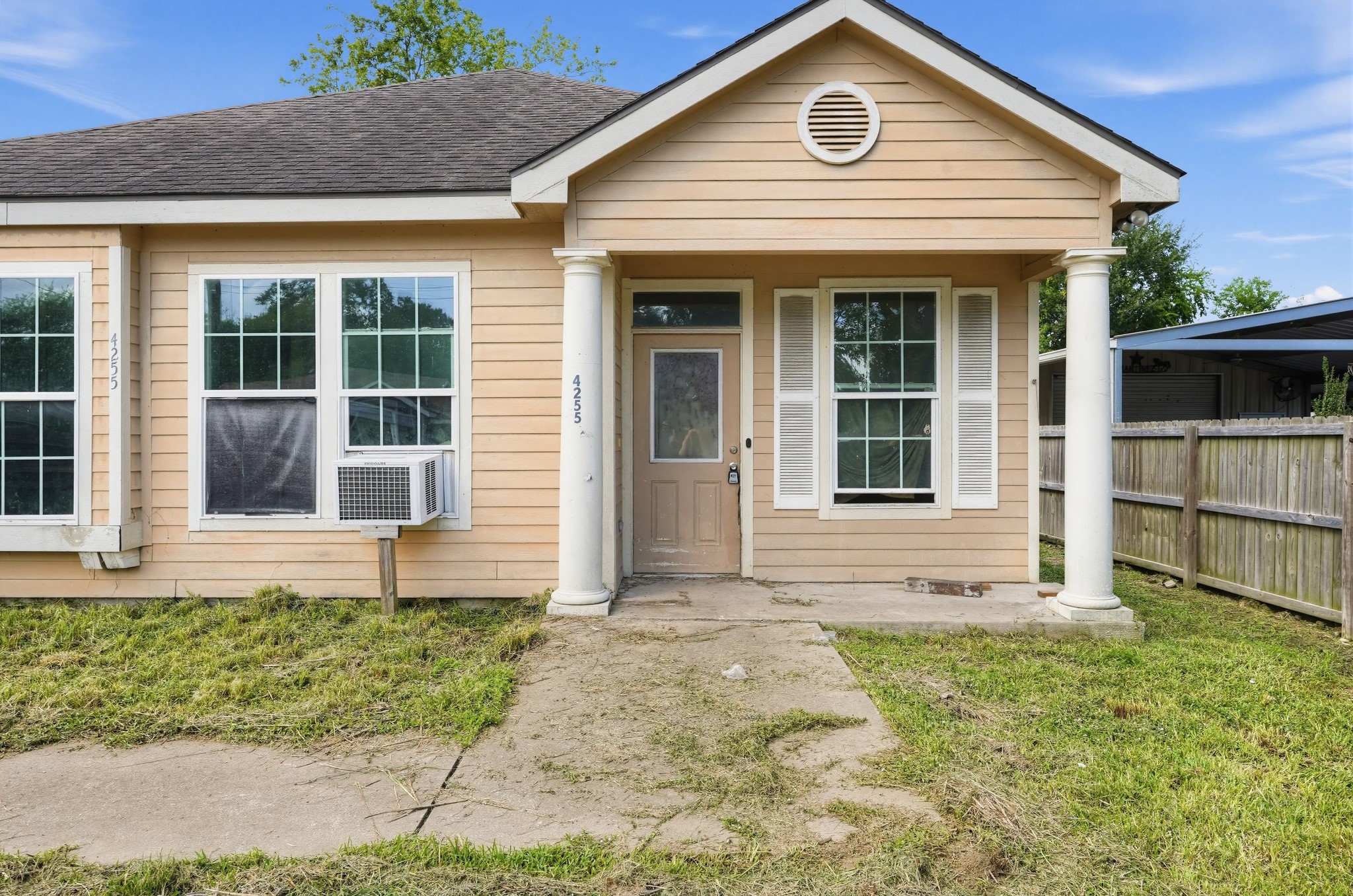 4255 Detroit Street Property Photo 2