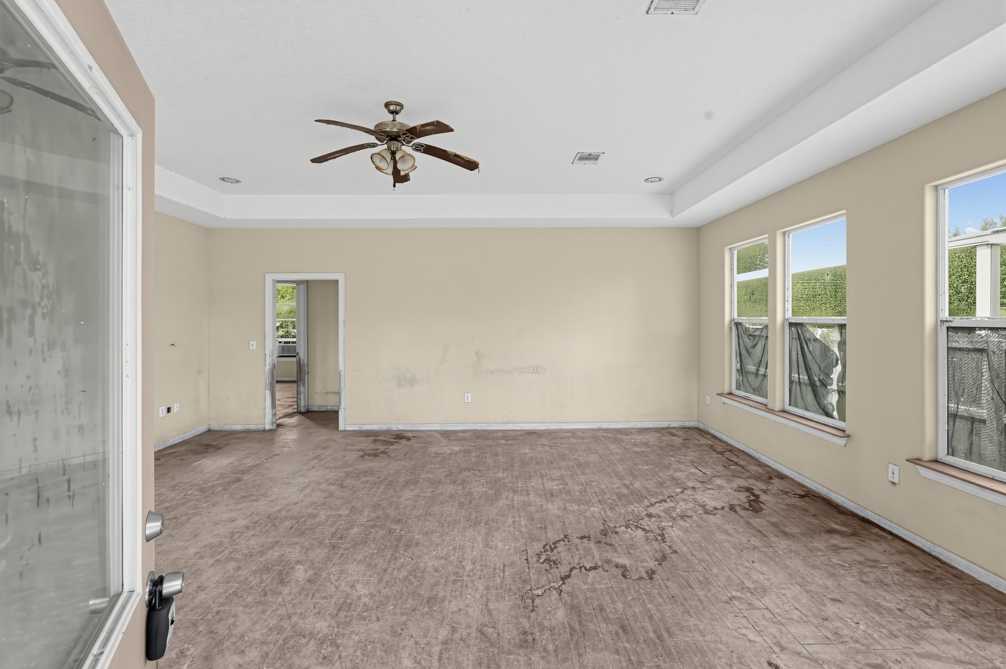 4255 Detroit Street Property Photo 5