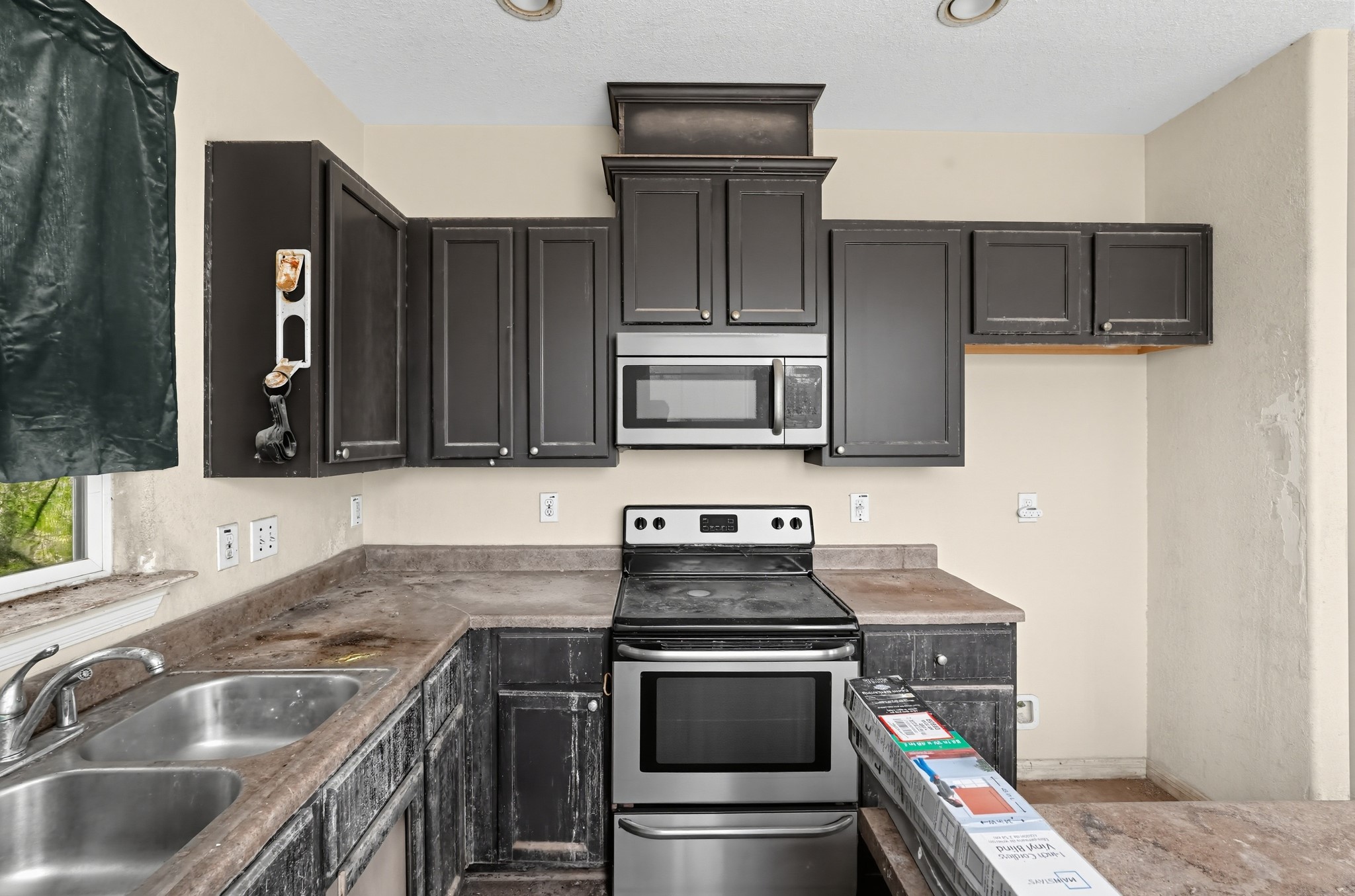 4255 Detroit Street Property Photo 8