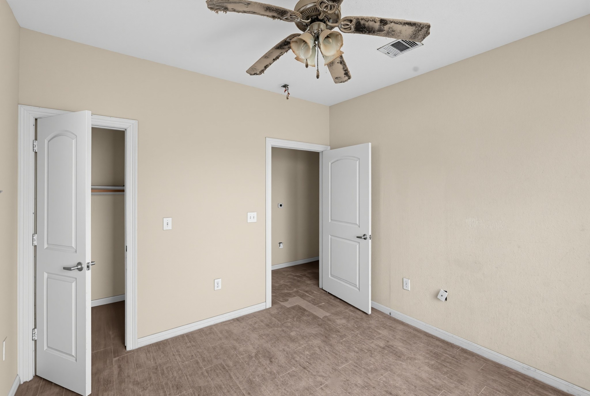 4255 Detroit Street Property Photo 10