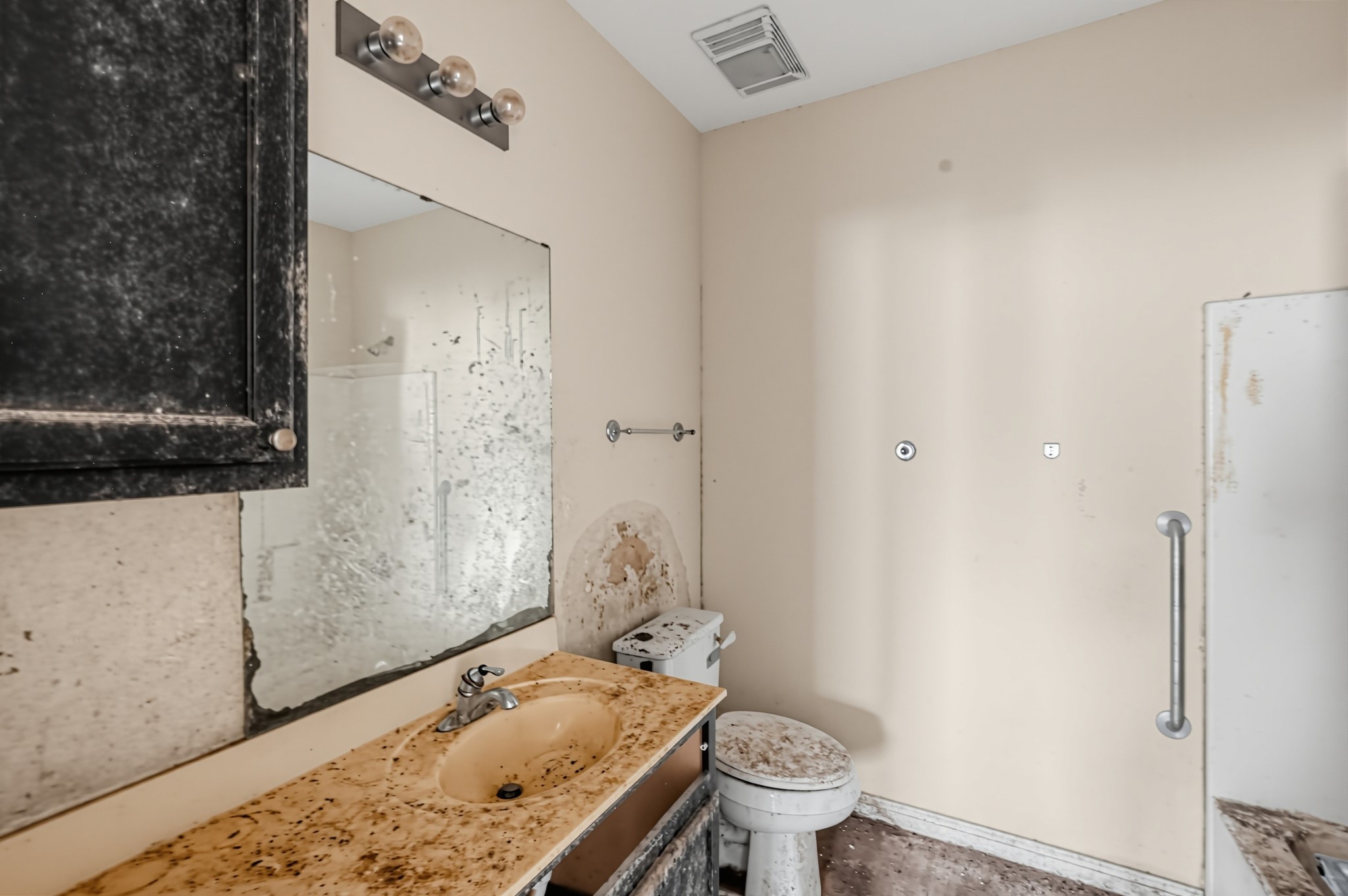 4255 Detroit Street Property Photo 13