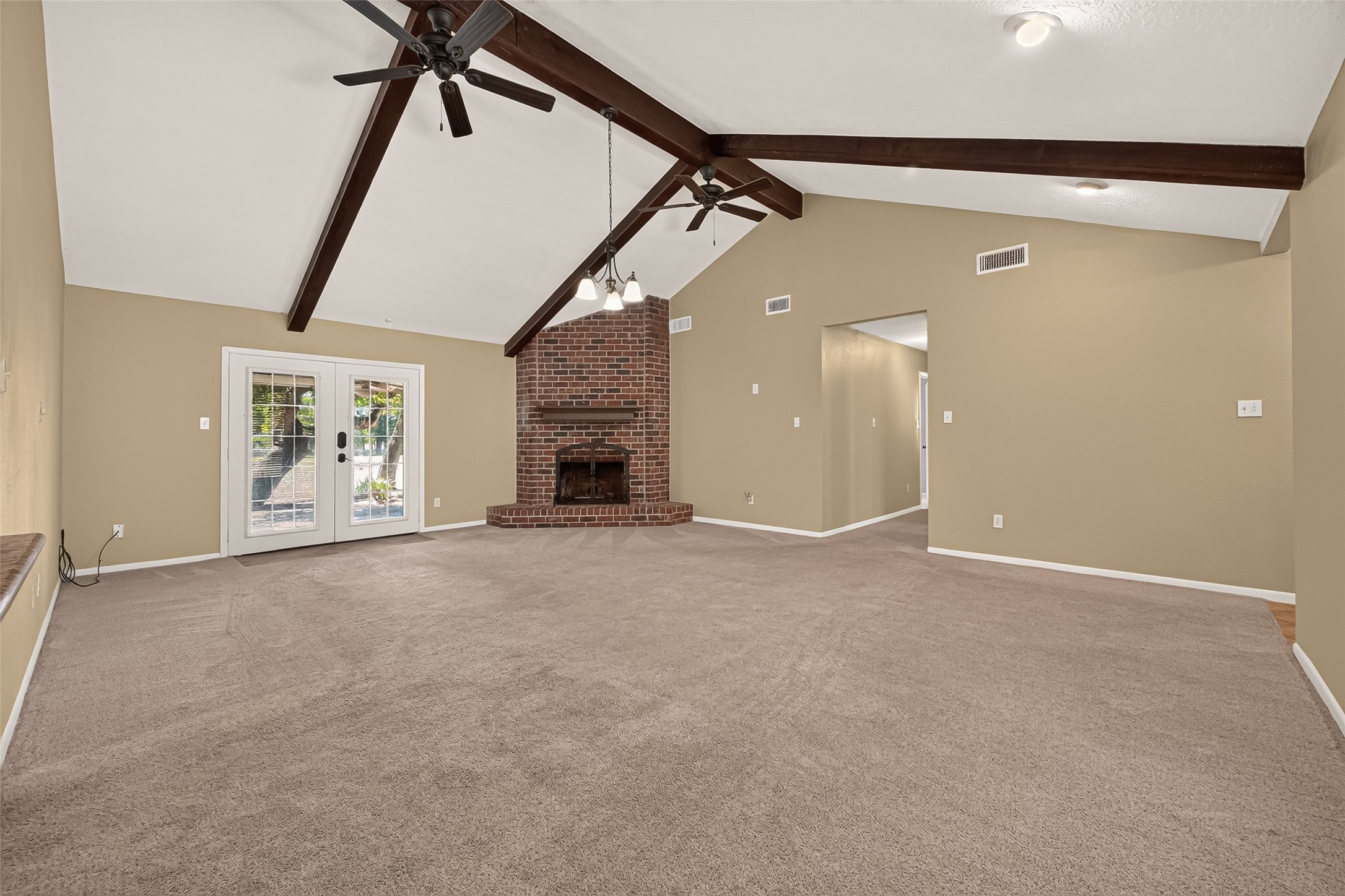 8 Riverwood Lane Property Photo 9