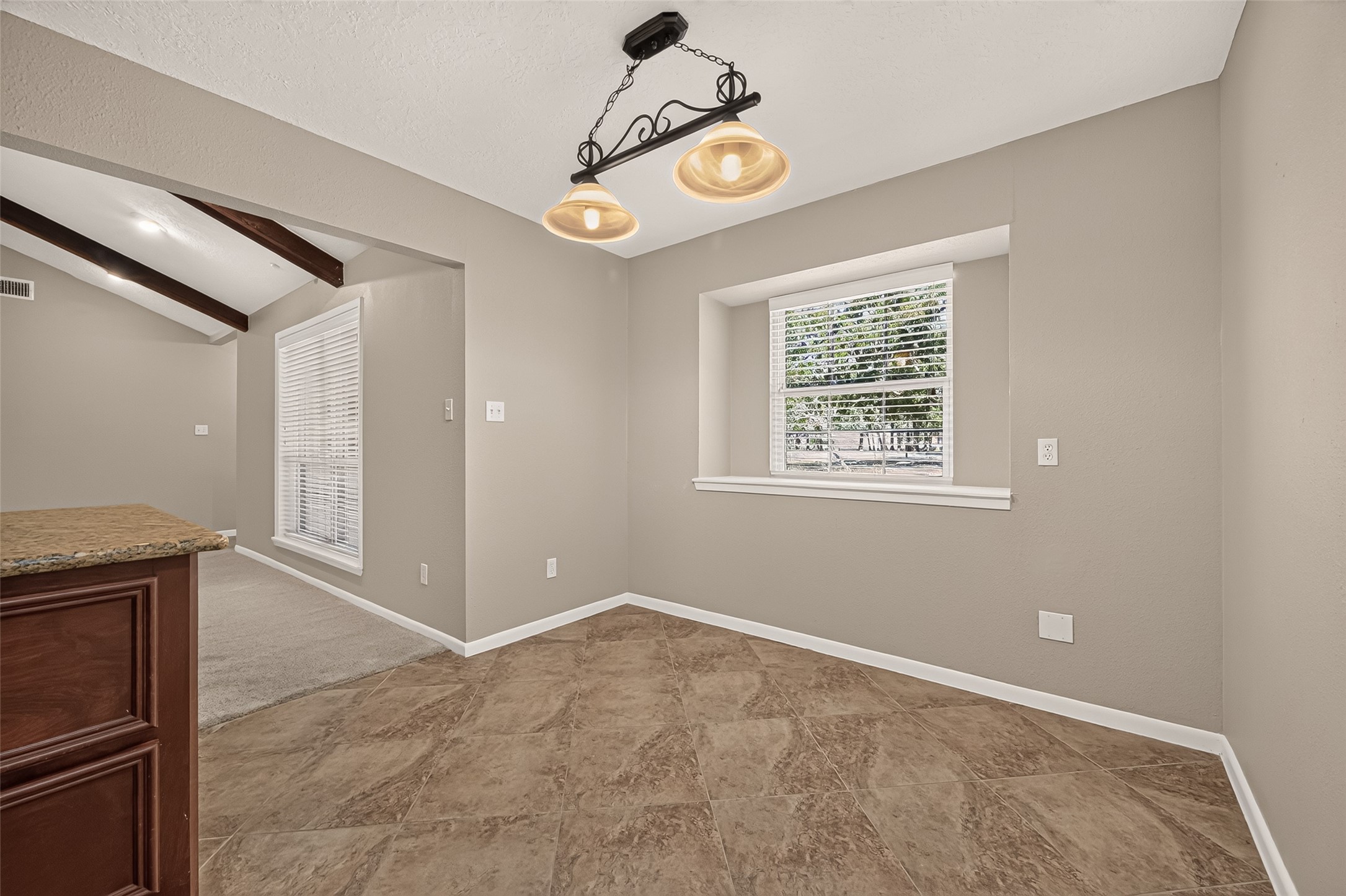 8 Riverwood Lane Property Photo 15