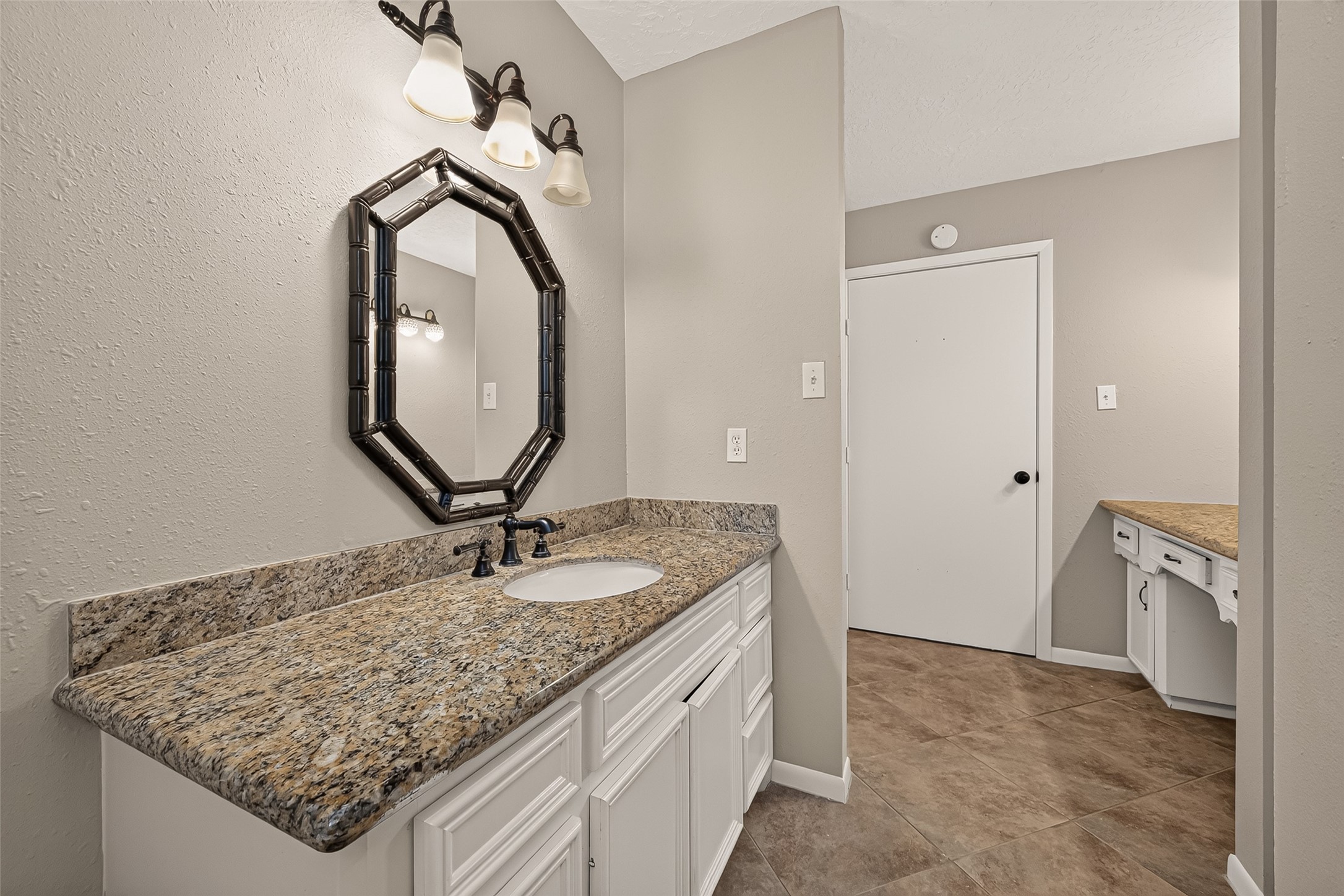 8 Riverwood Lane Property Photo 22