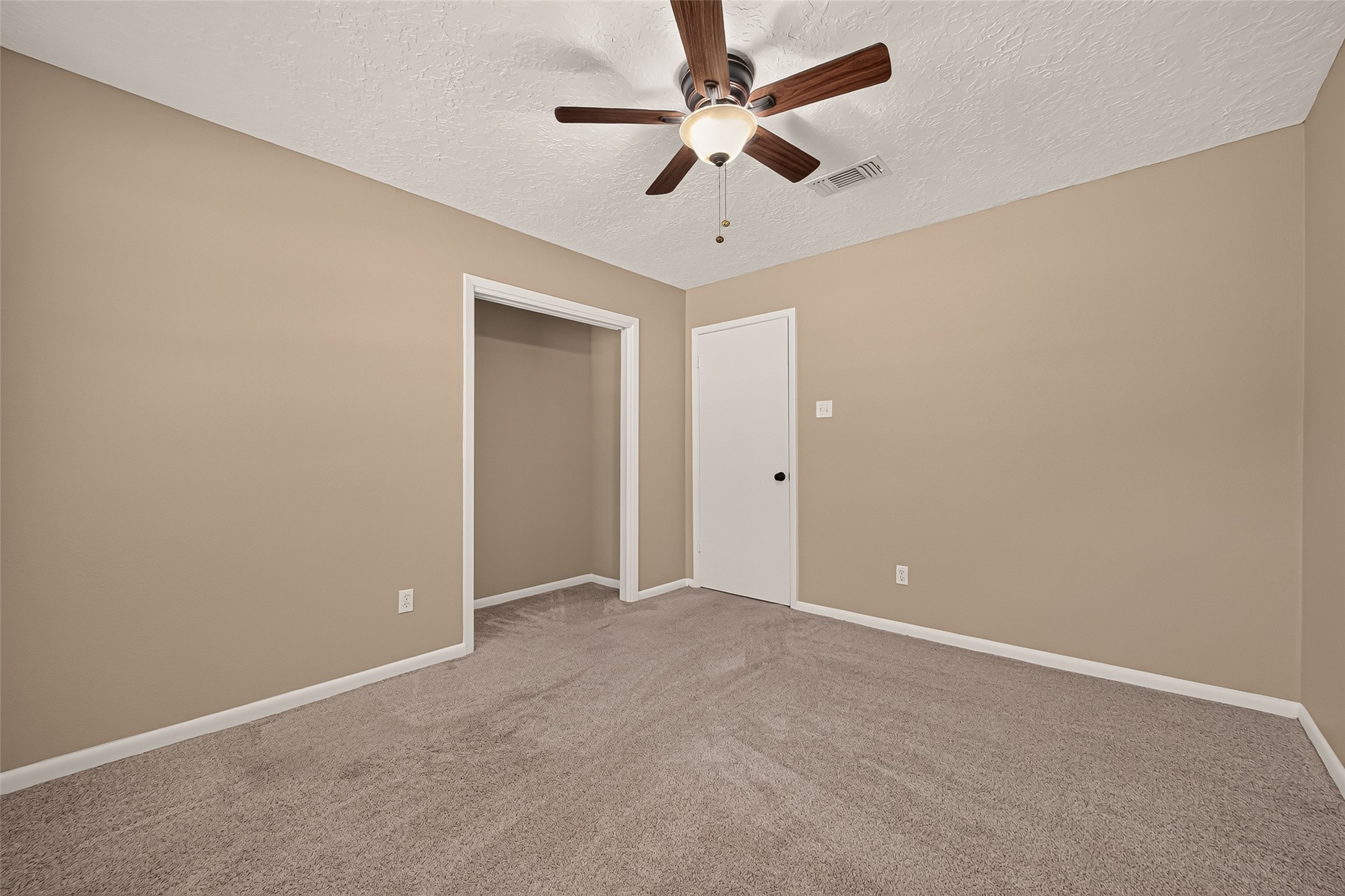 8 Riverwood Lane Property Photo 25