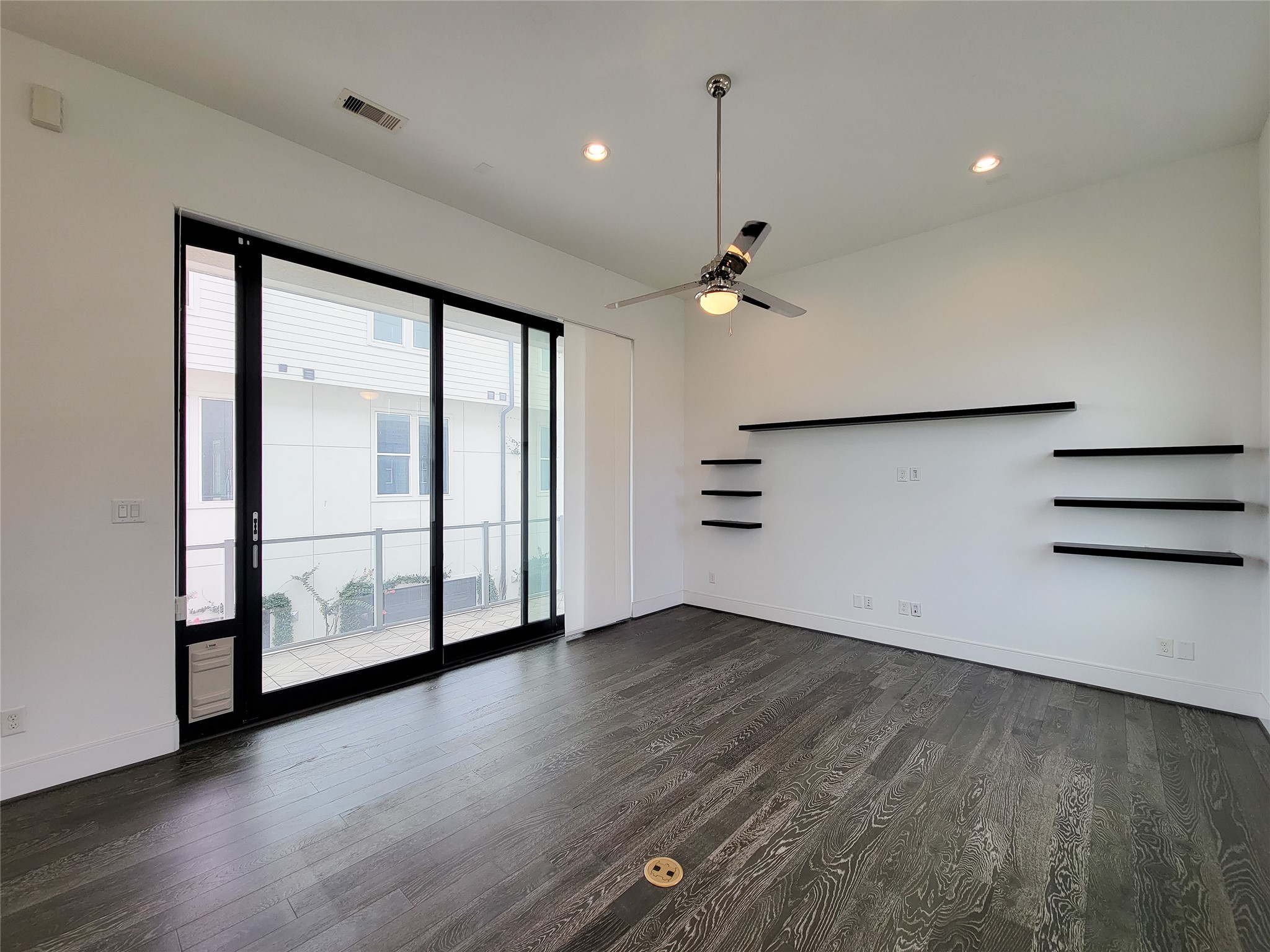 9 N St Charles Street B Property Photo 10