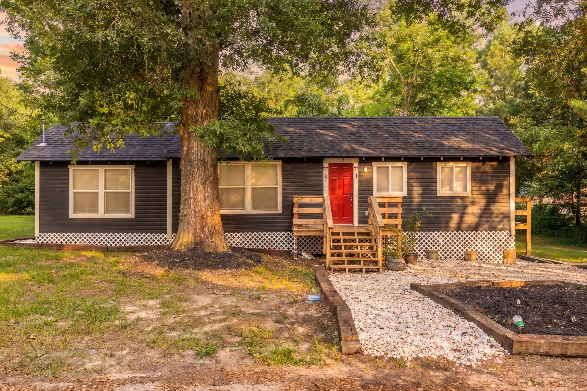 1007 S Pecan Street Property Photo 2