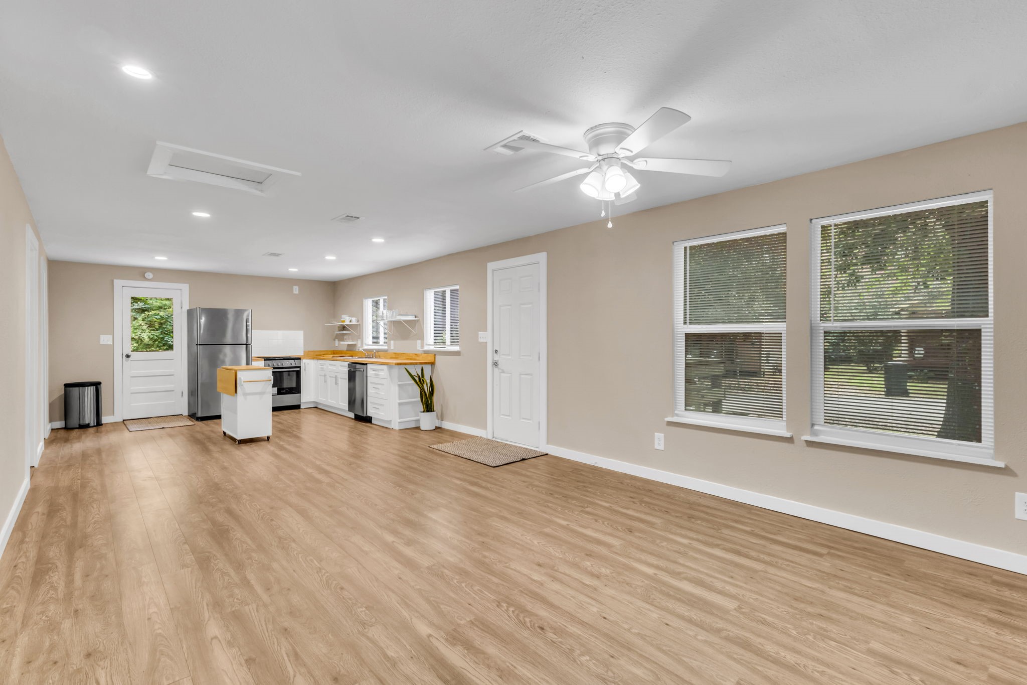 1007 S Pecan Street Property Photo 8