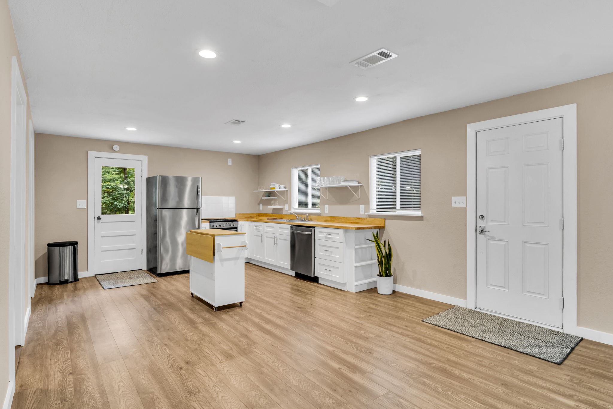 1007 S Pecan Street Property Photo 9