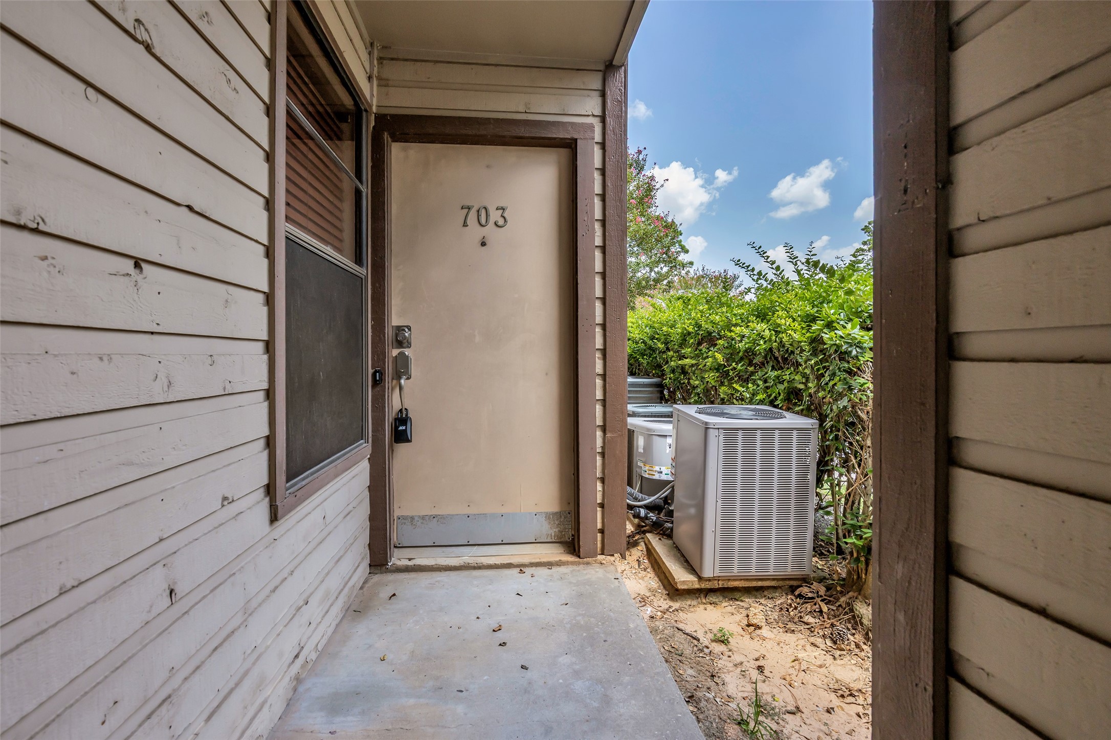 12900 Walden Road 703g Property Photo 3