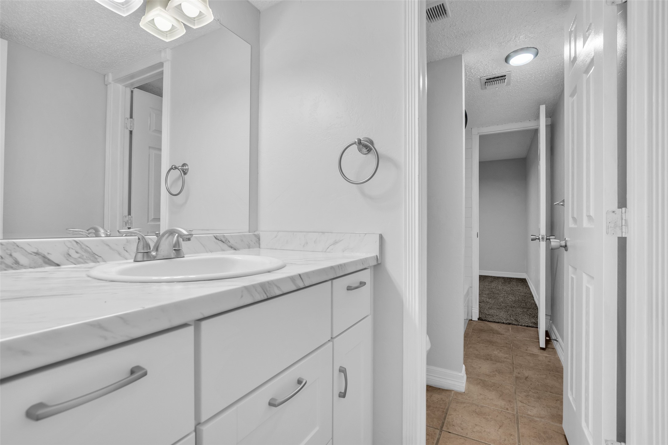 12900 Walden Road 703g Property Photo 8