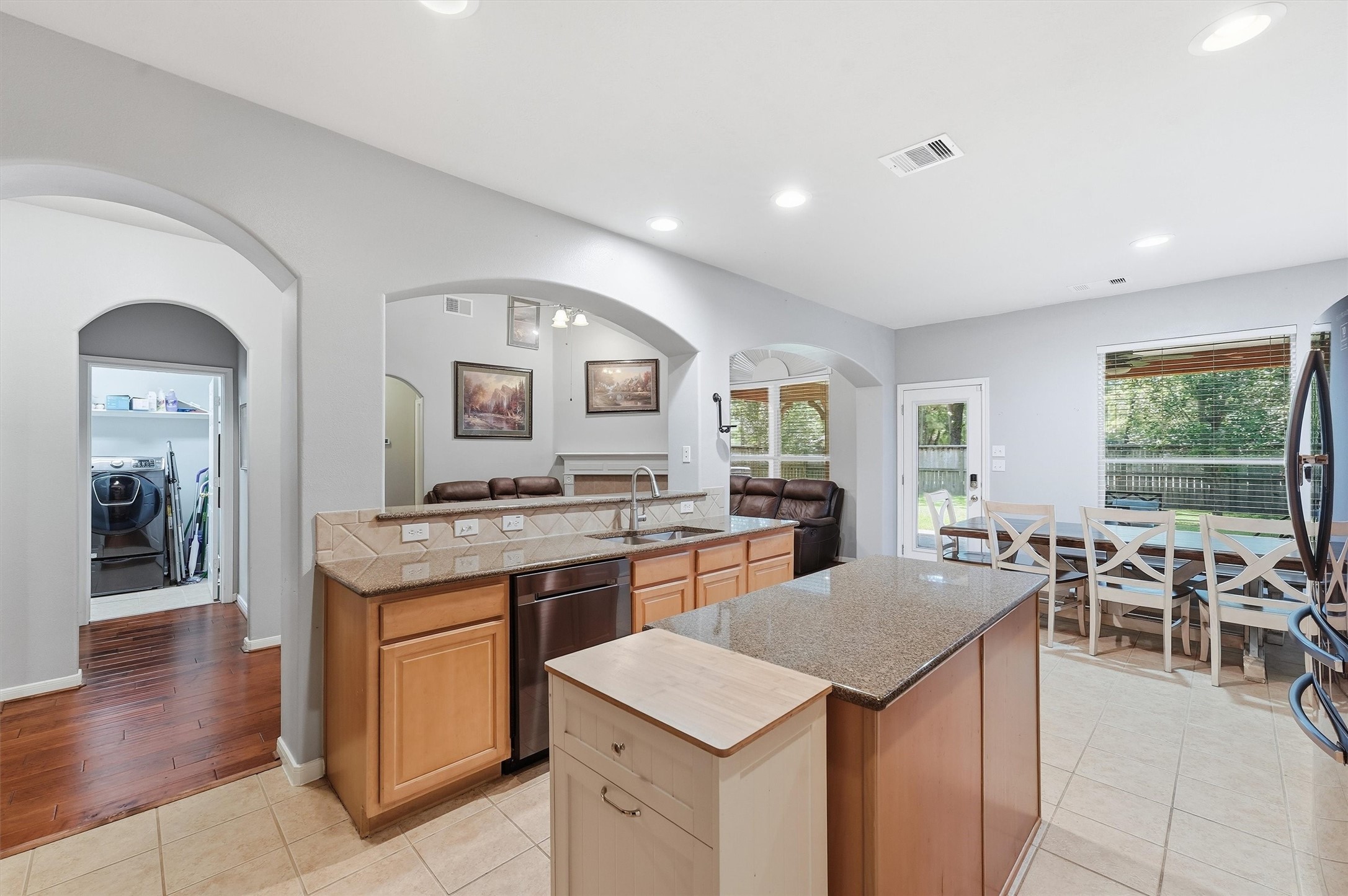 17511 Buck Island Court Property Photo 6