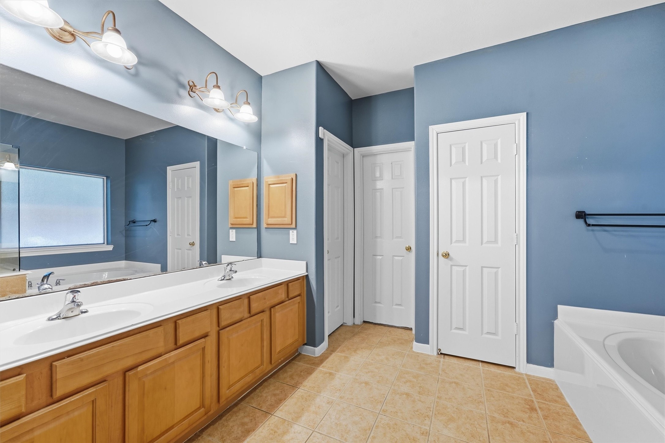 17511 Buck Island Court Property Photo 11