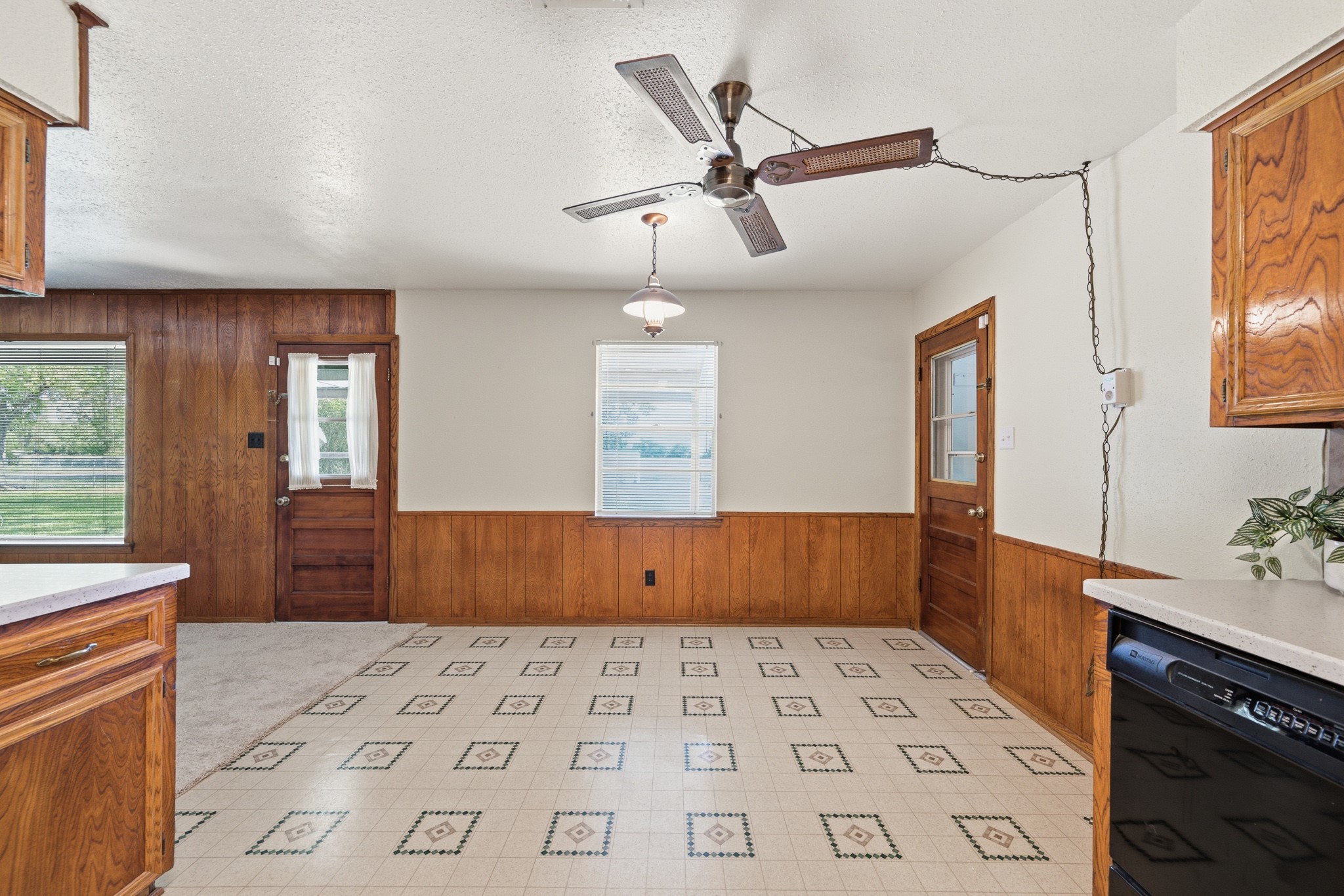 16111 Clarence Street Property Photo 15
