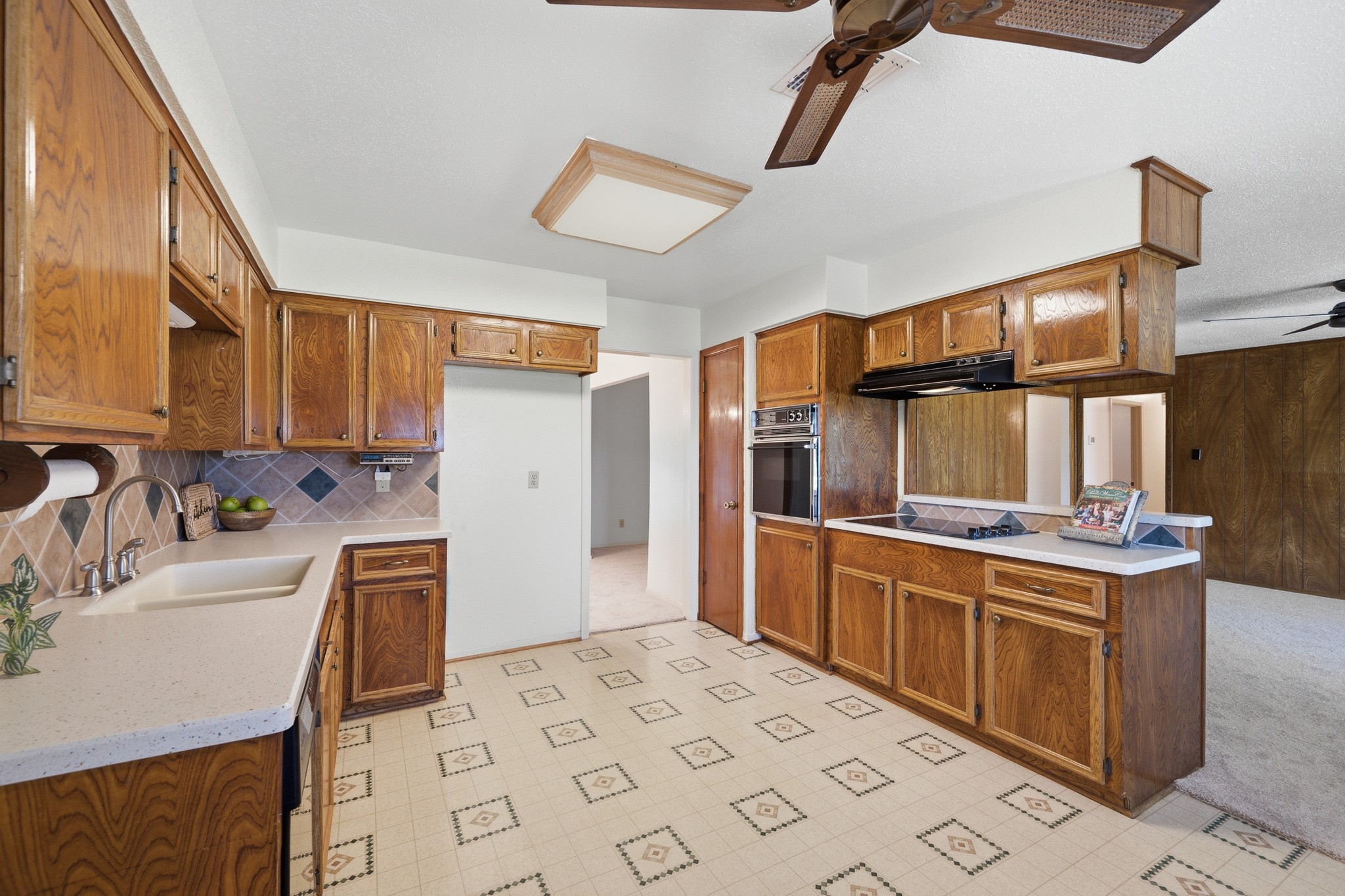 16111 Clarence Street Property Photo 17