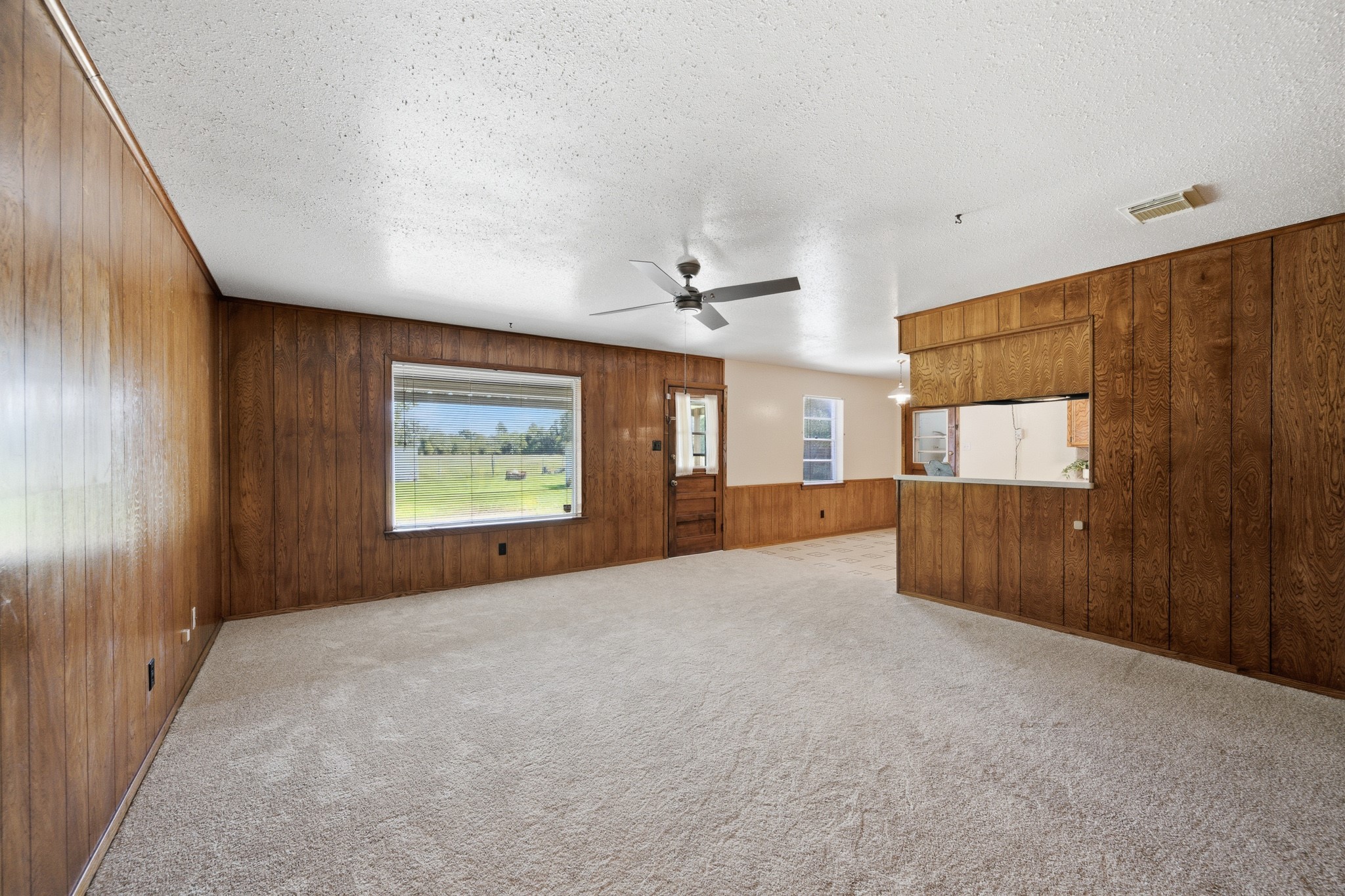 16111 Clarence Street Property Photo 20