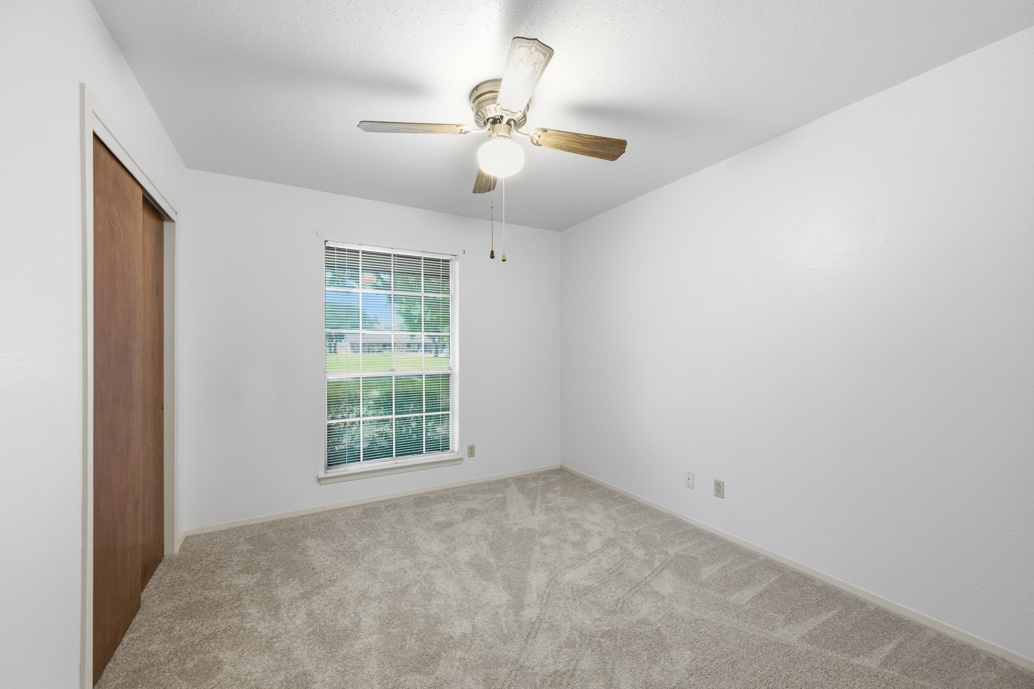 16111 Clarence Street Property Photo 30
