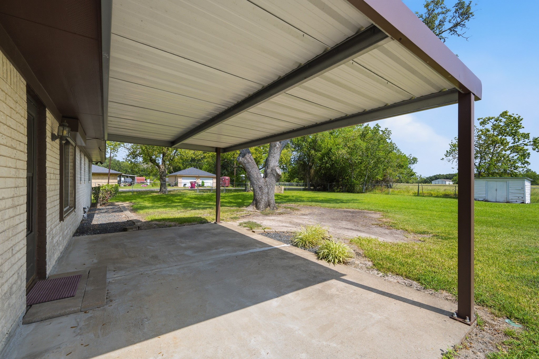 16111 Clarence Street Property Photo 37