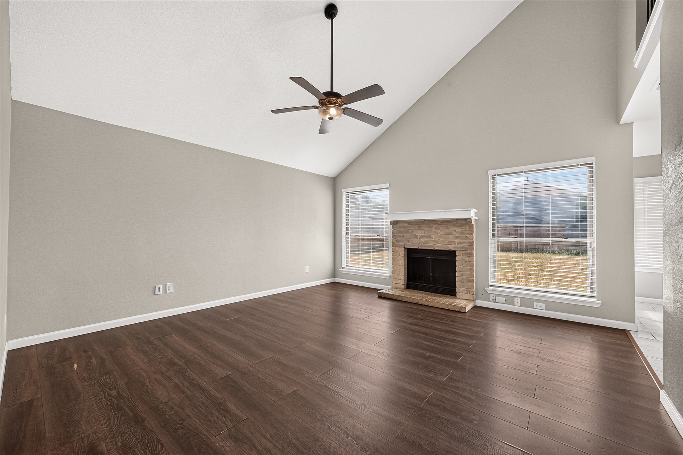 2519 Silver Cypress Drive Property Photo 4